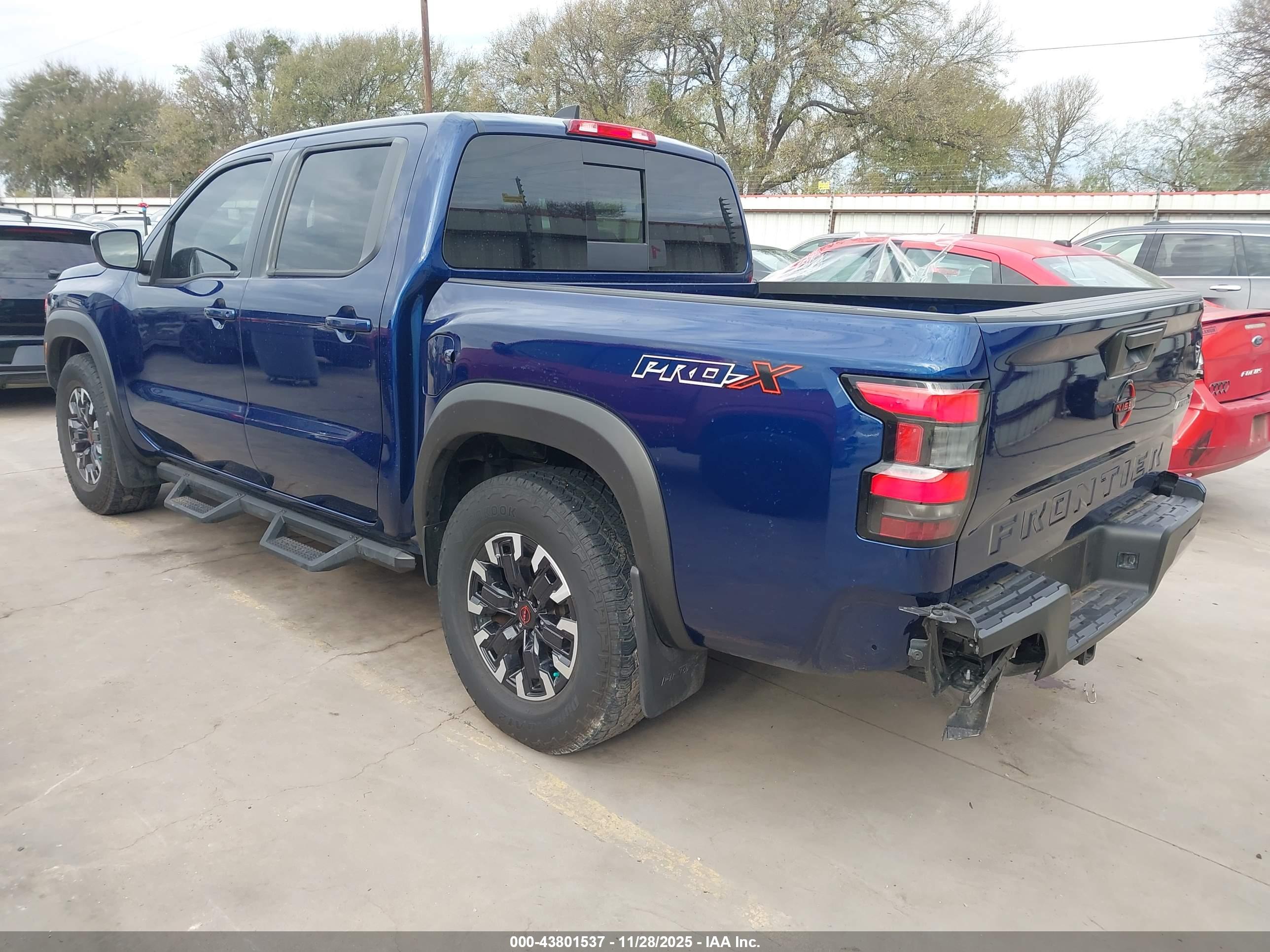 NISSAN FRONTIER image 3