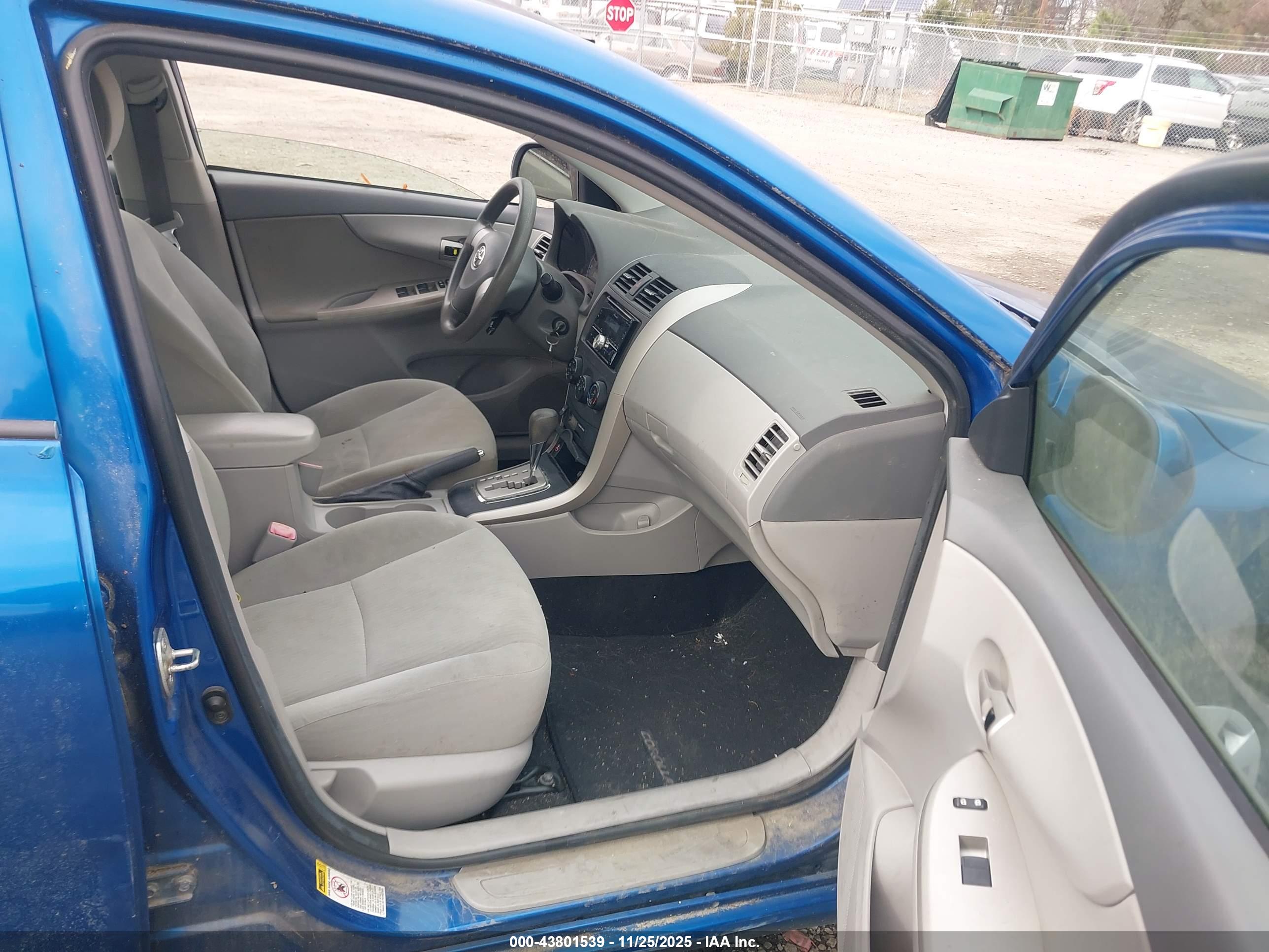 TOYOTA COROLLA image 5