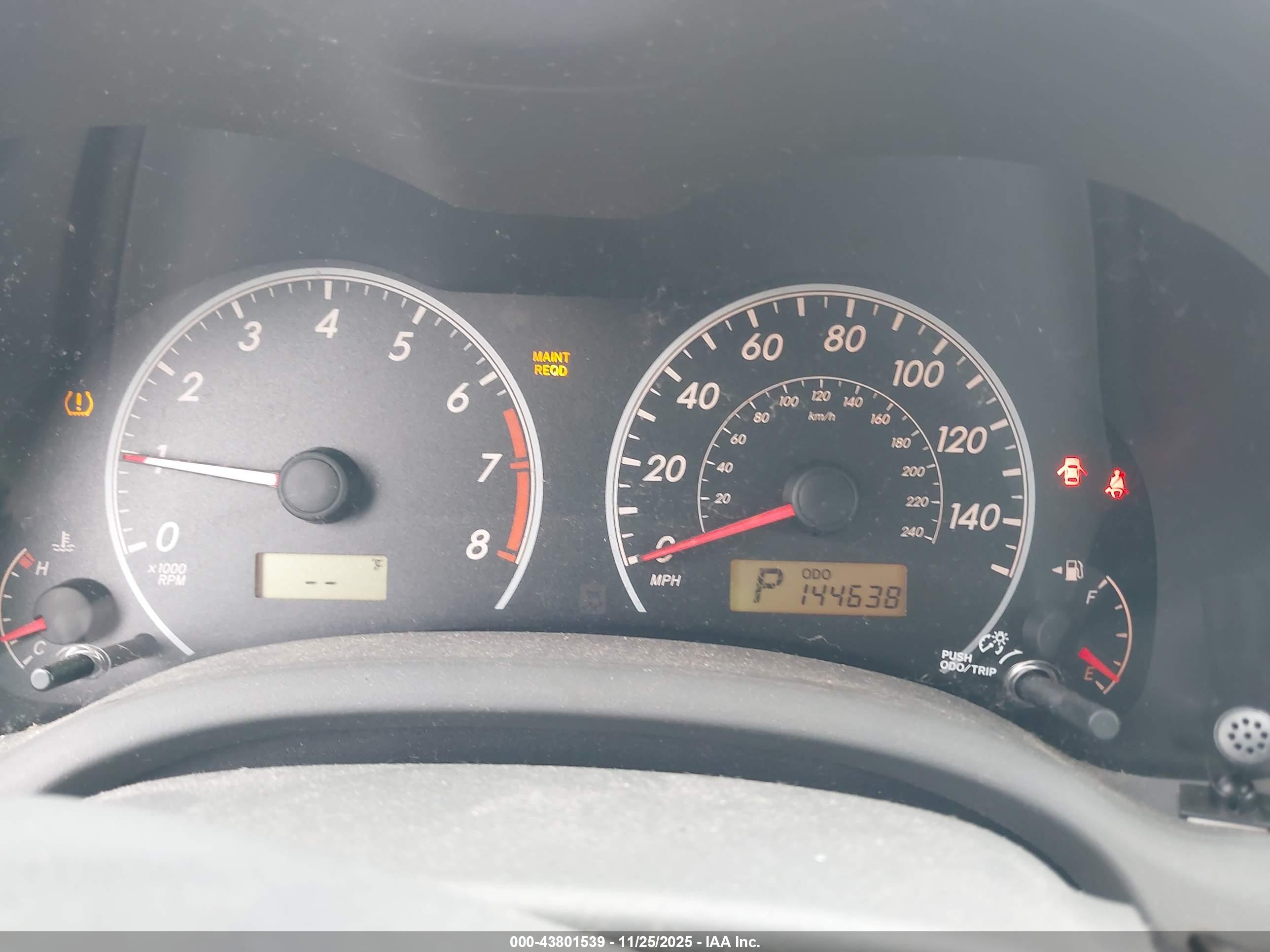 TOYOTA COROLLA image 7