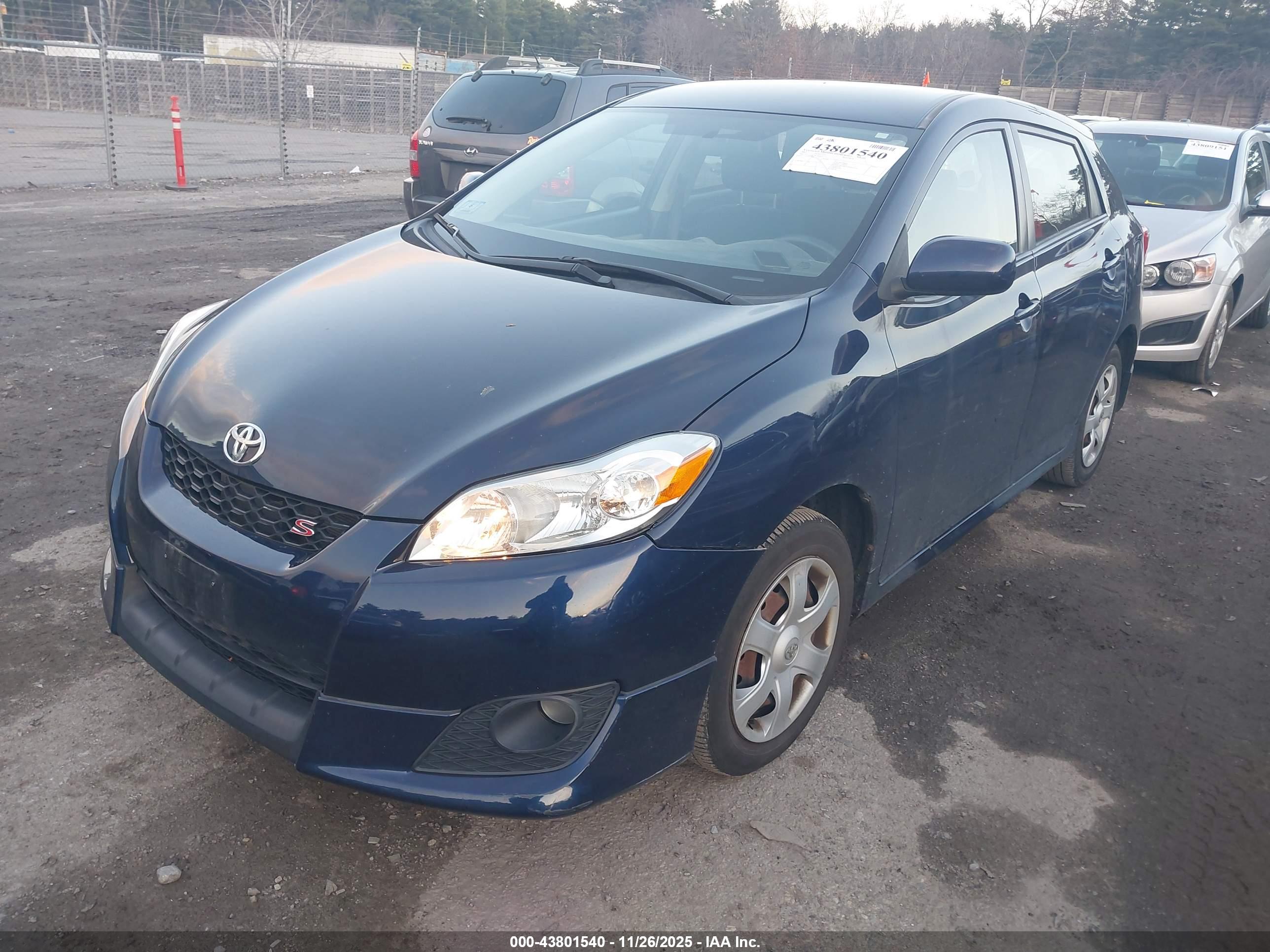 TOYOTA MATRIX image 2