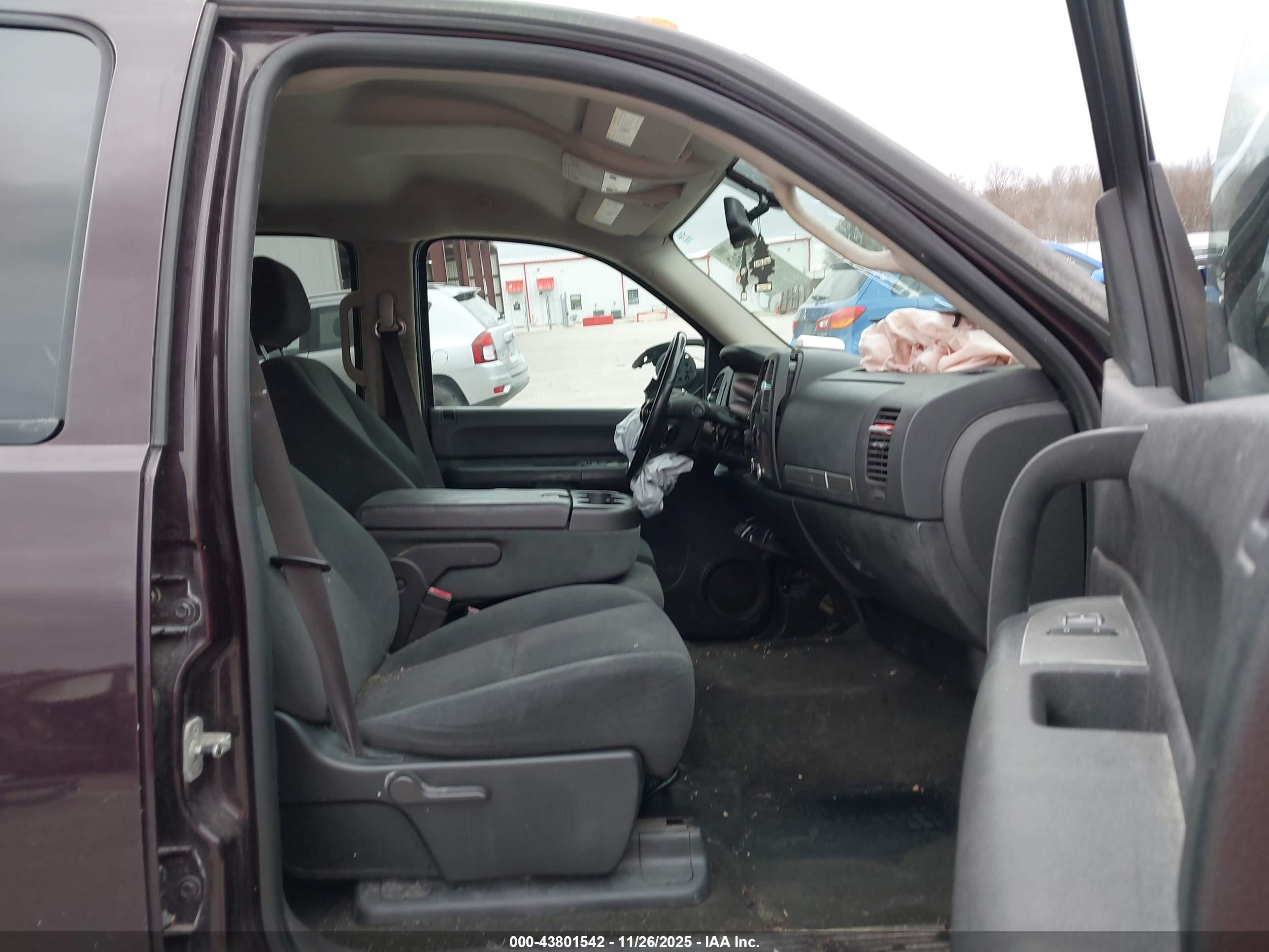 GMC SIERRA image 5