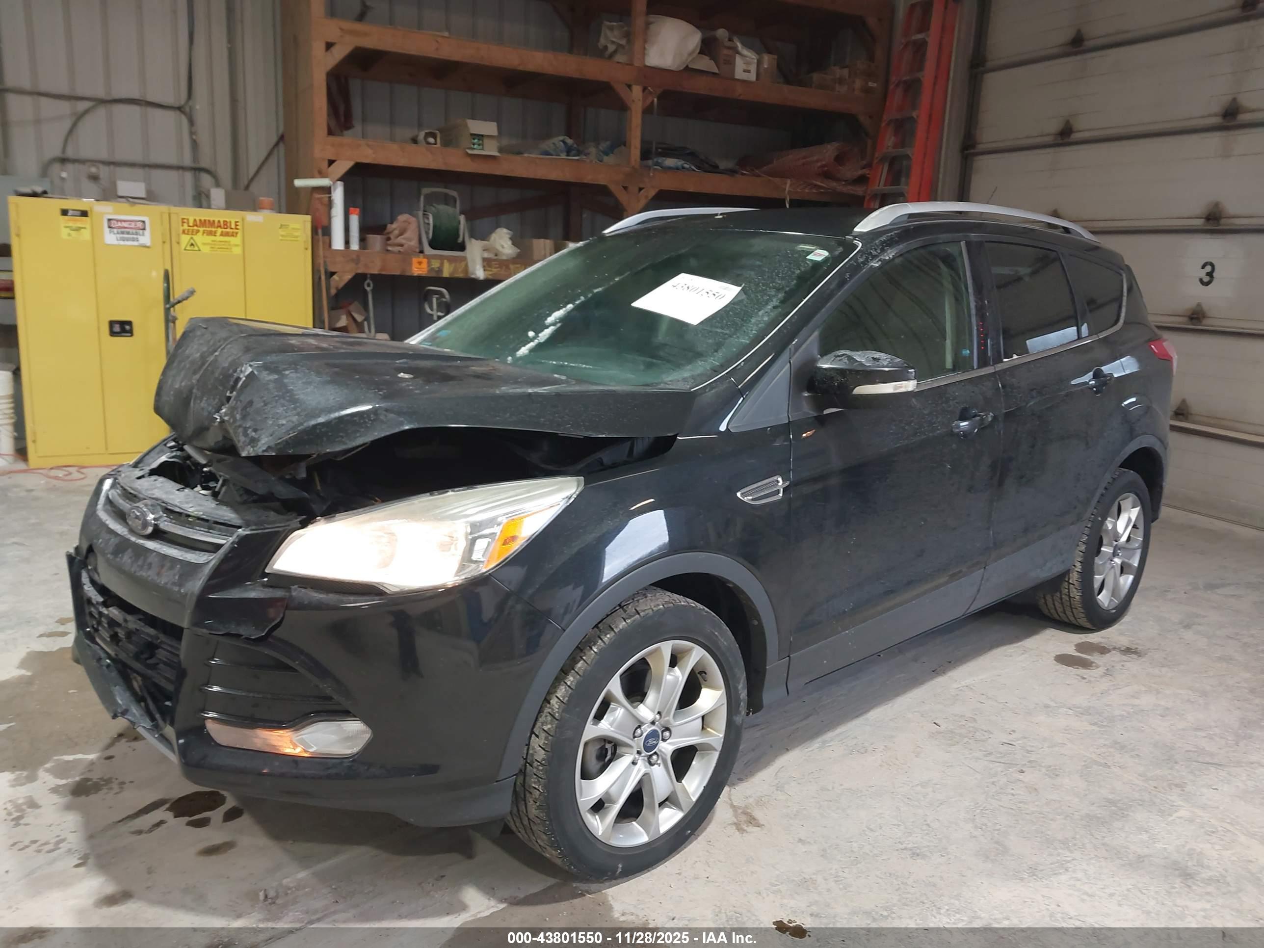 FORD ESCAPE image 2