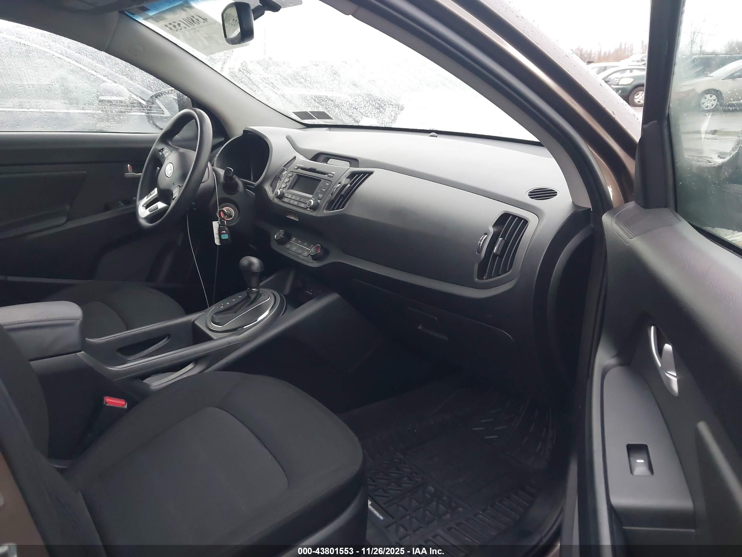 KIA SPORTAGE image 5