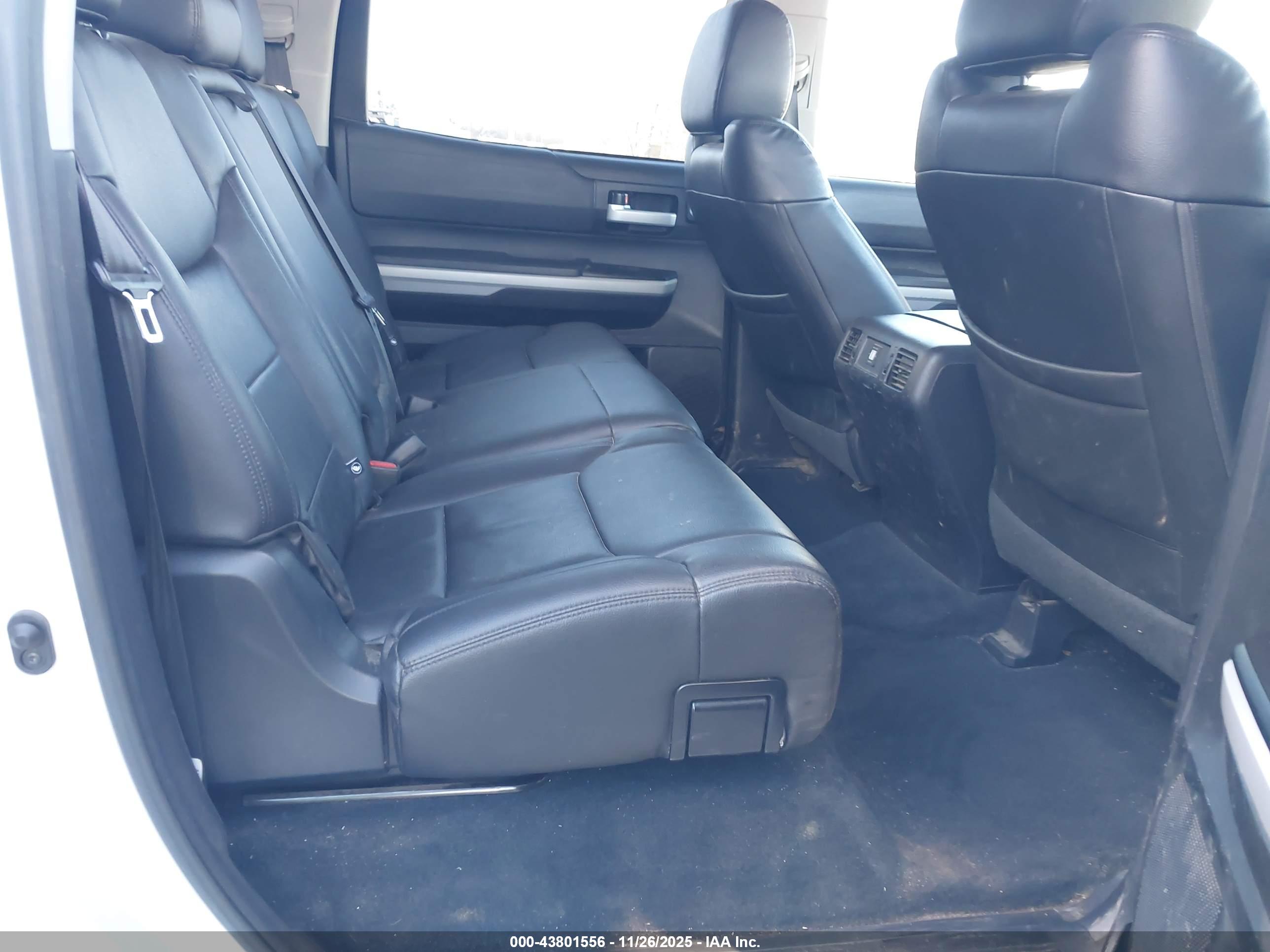 TOYOTA TUNDRA image 8