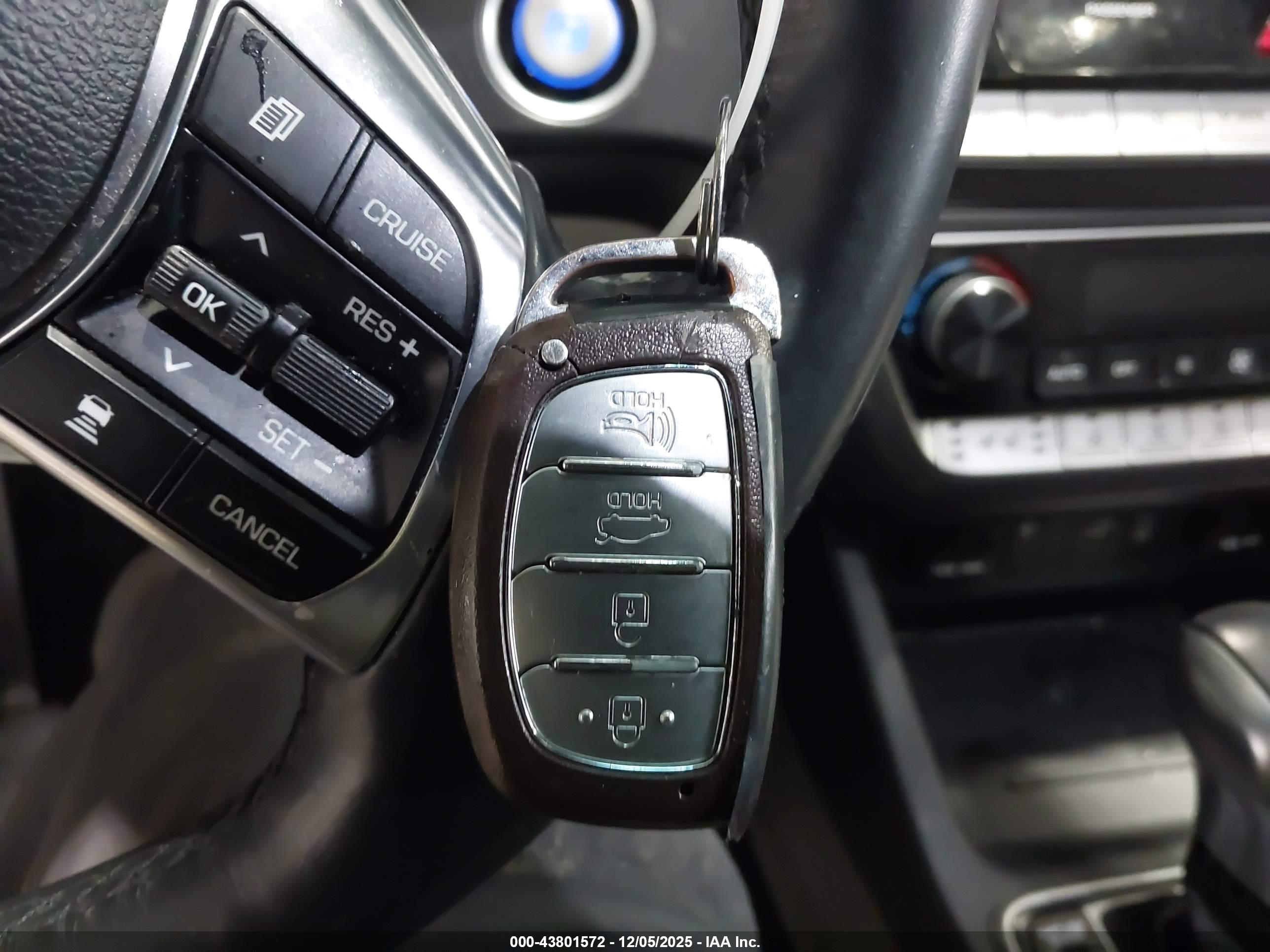 HYUNDAI SONATA image 11