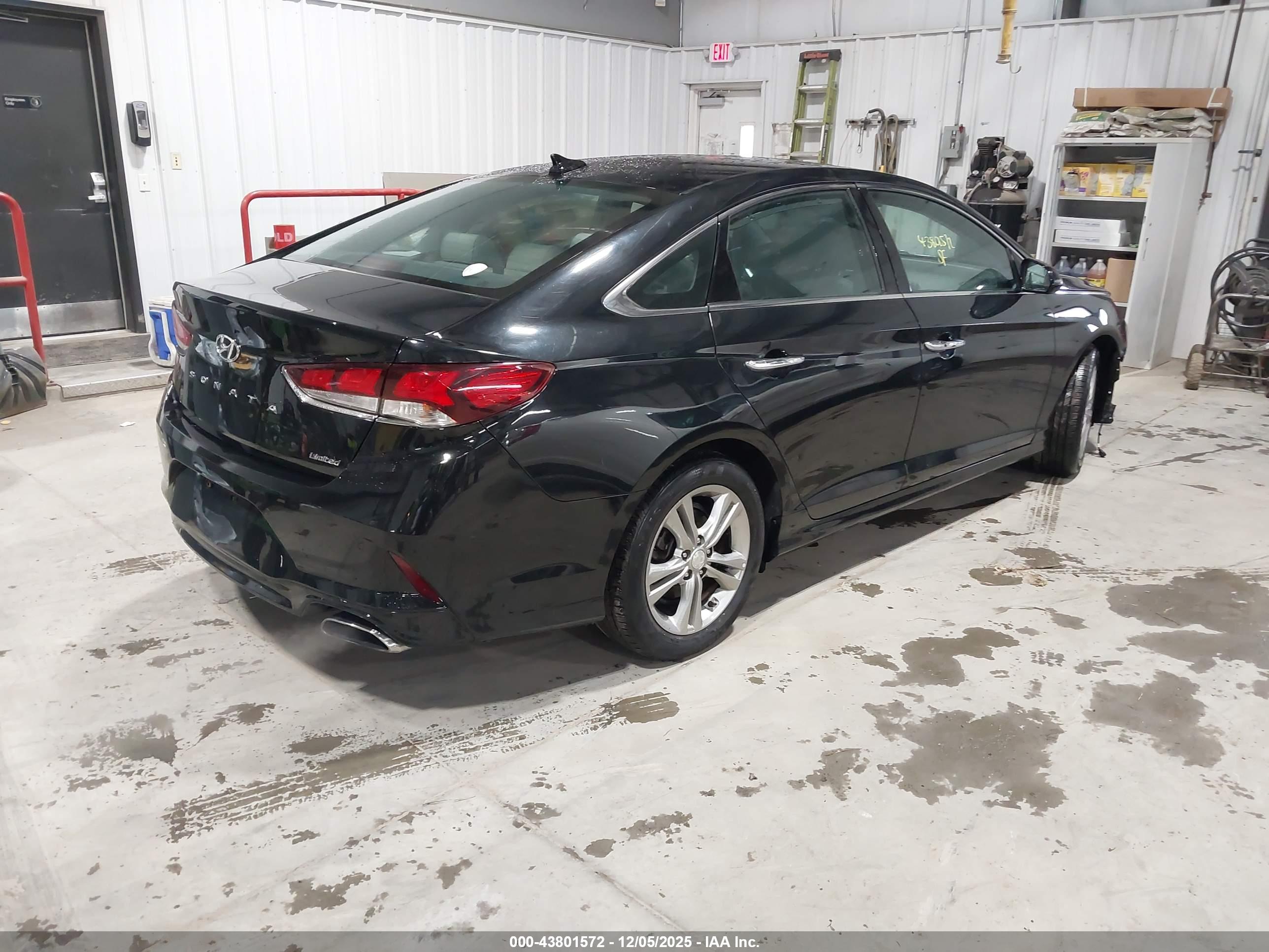 HYUNDAI SONATA image 4