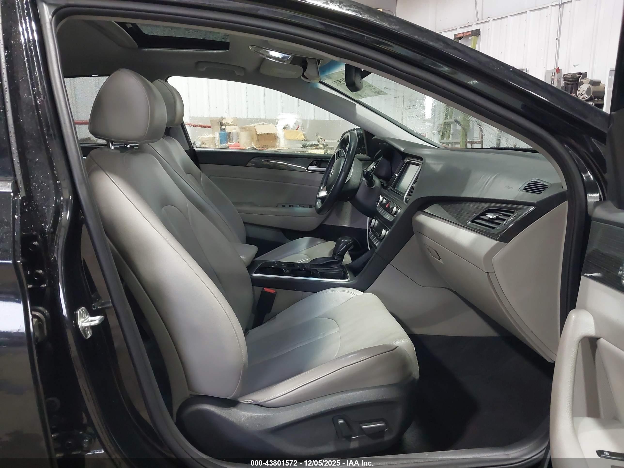 HYUNDAI SONATA image 5