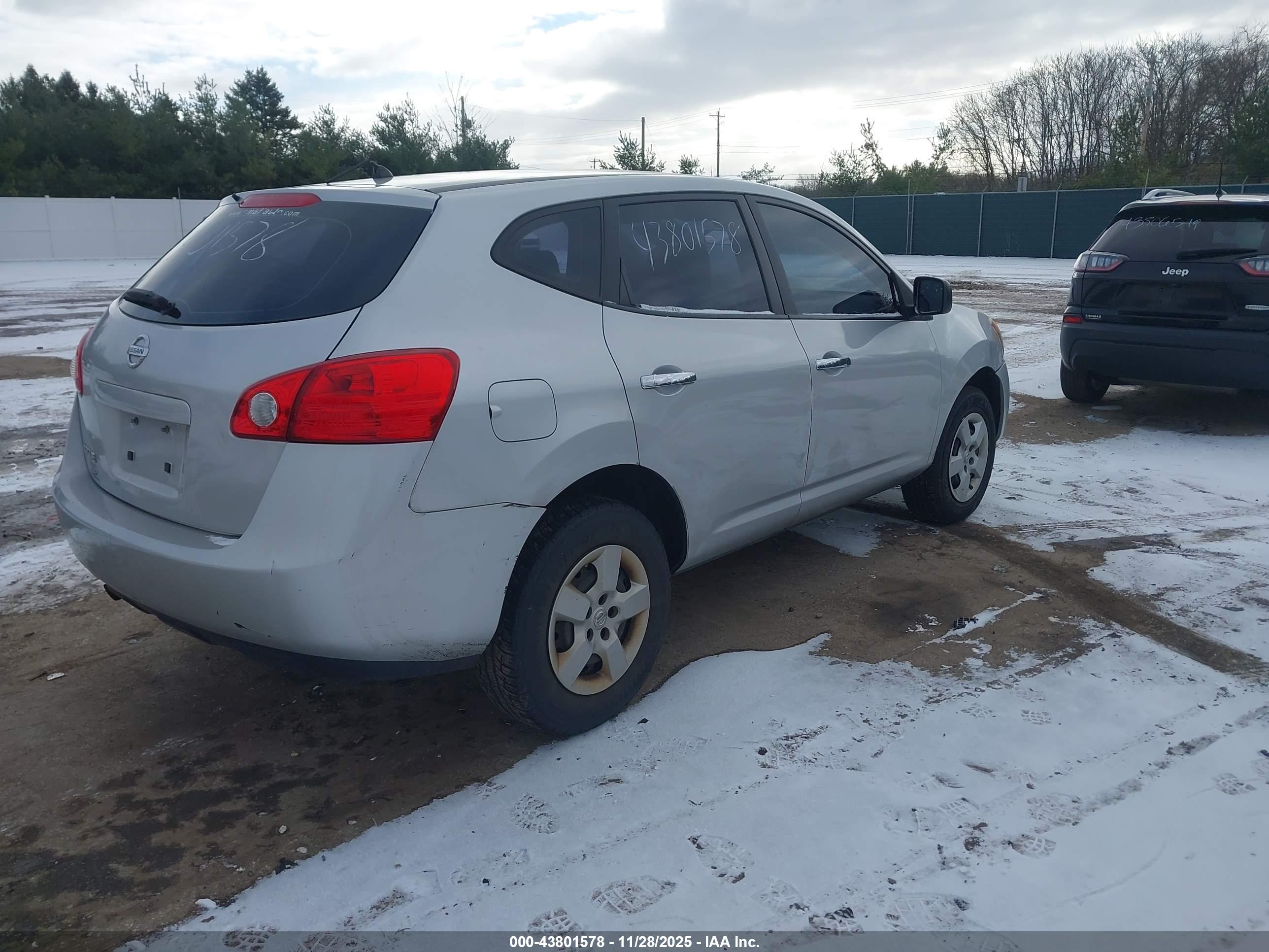 NISSAN ROGUE image 4