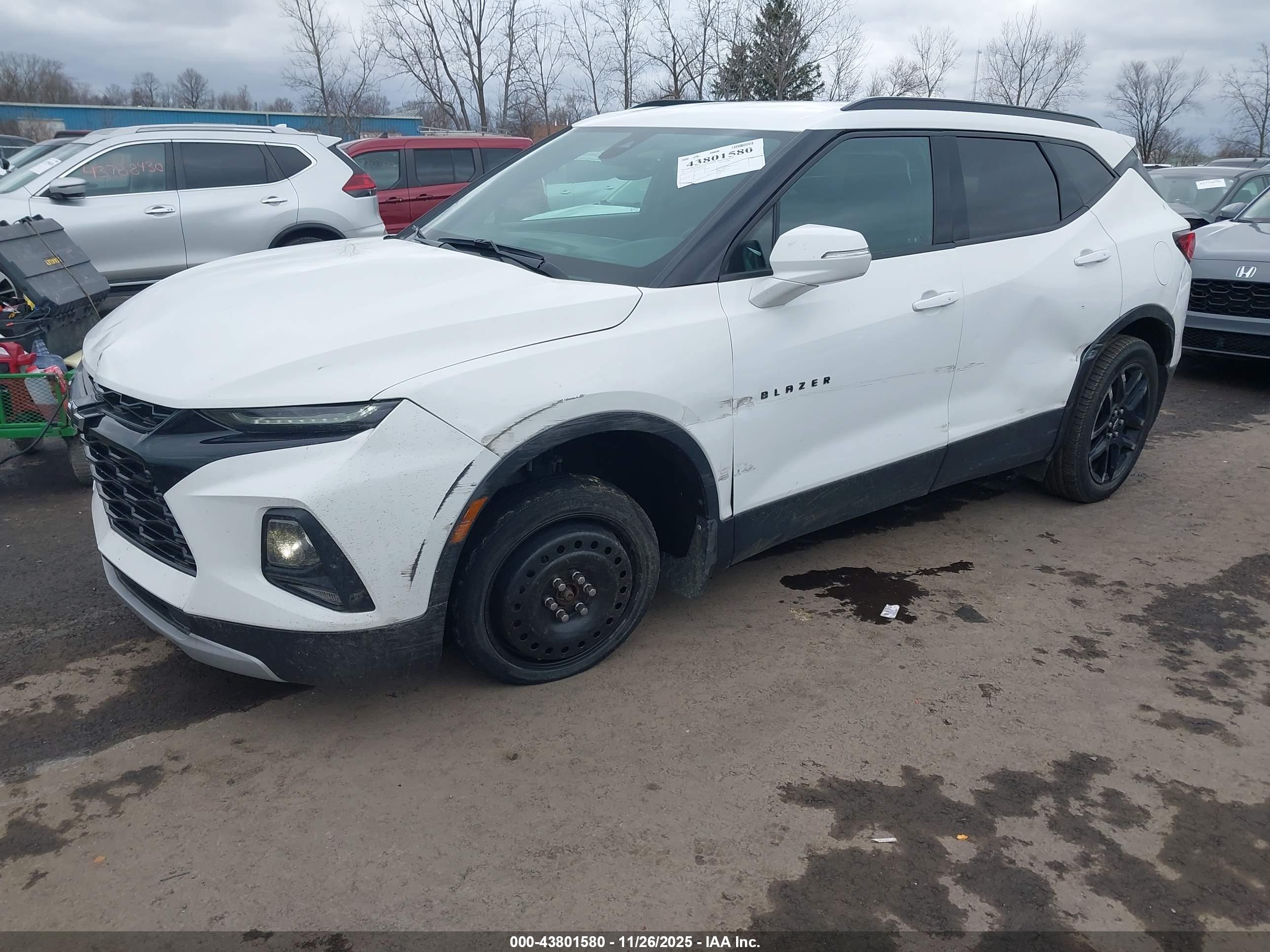 CHEVROLET BLAZER image 2