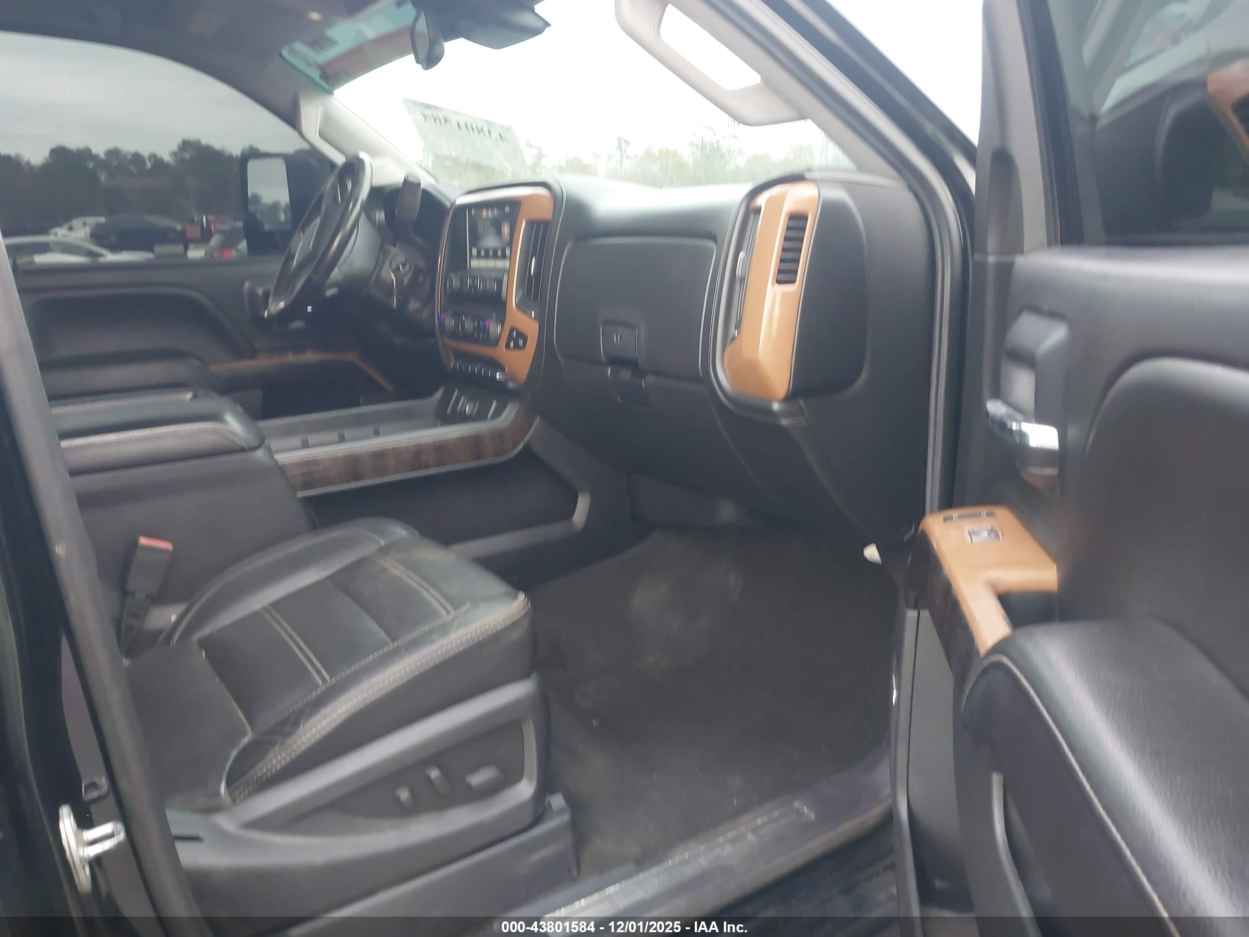 GMC SIERRA image 5