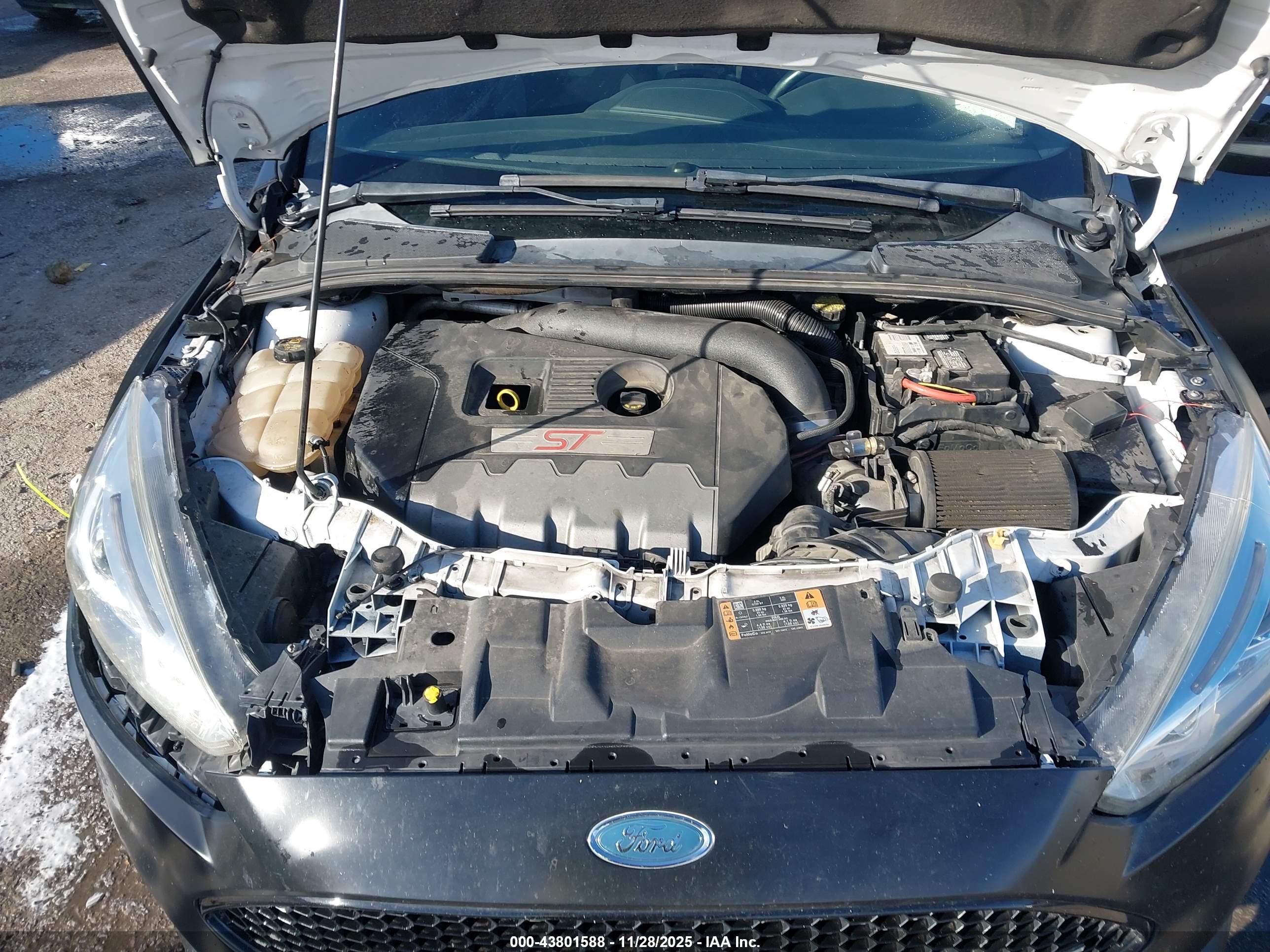 FORD FOCUS image 10