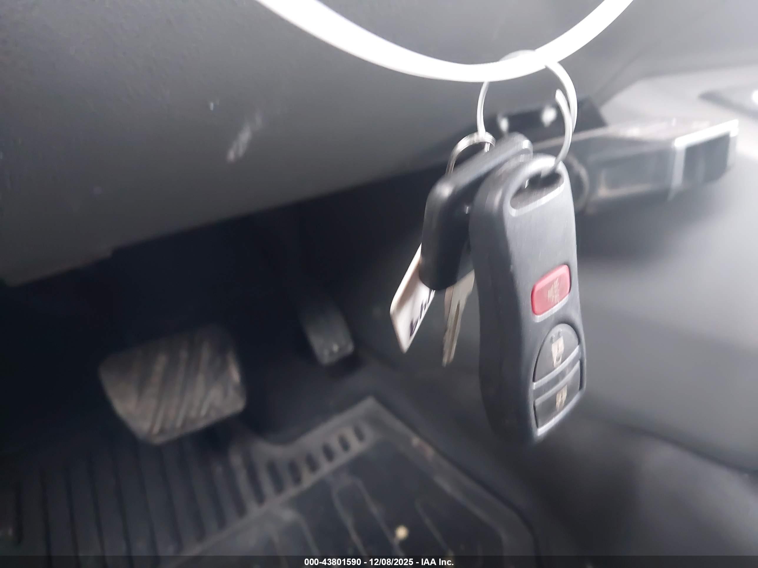 NISSAN NV image 11