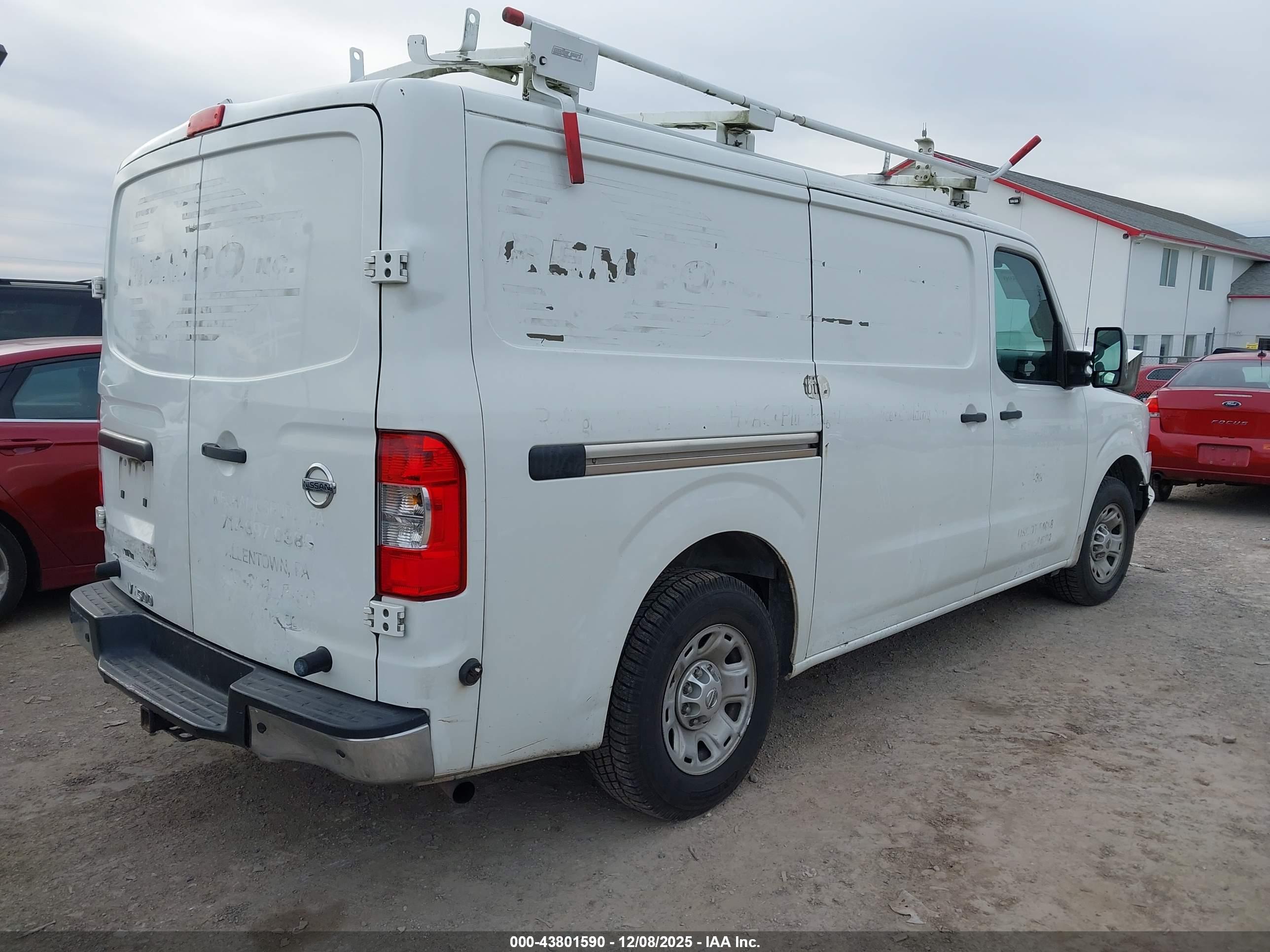 NISSAN NV image 4