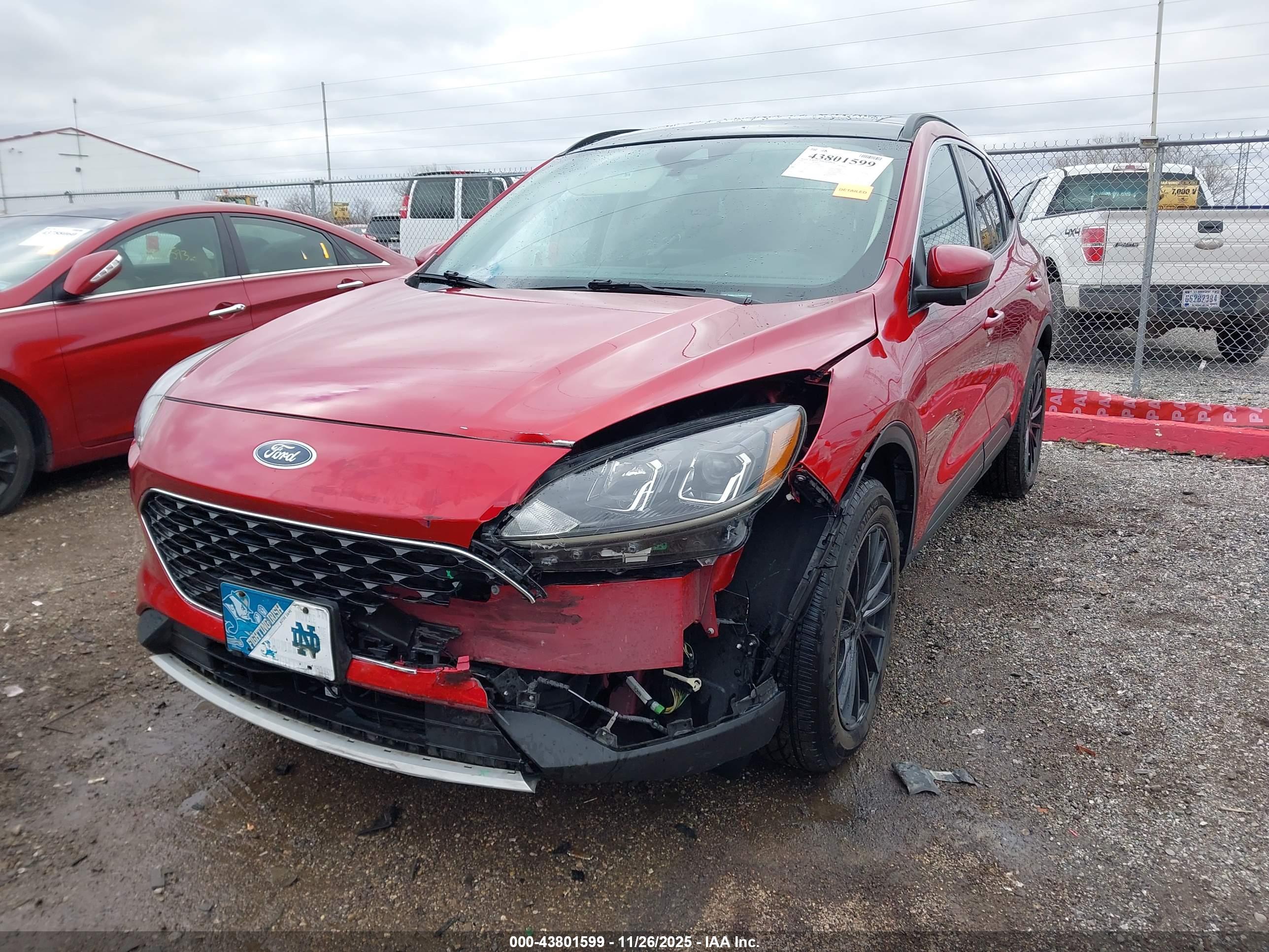 FORD ESCAPE image 2