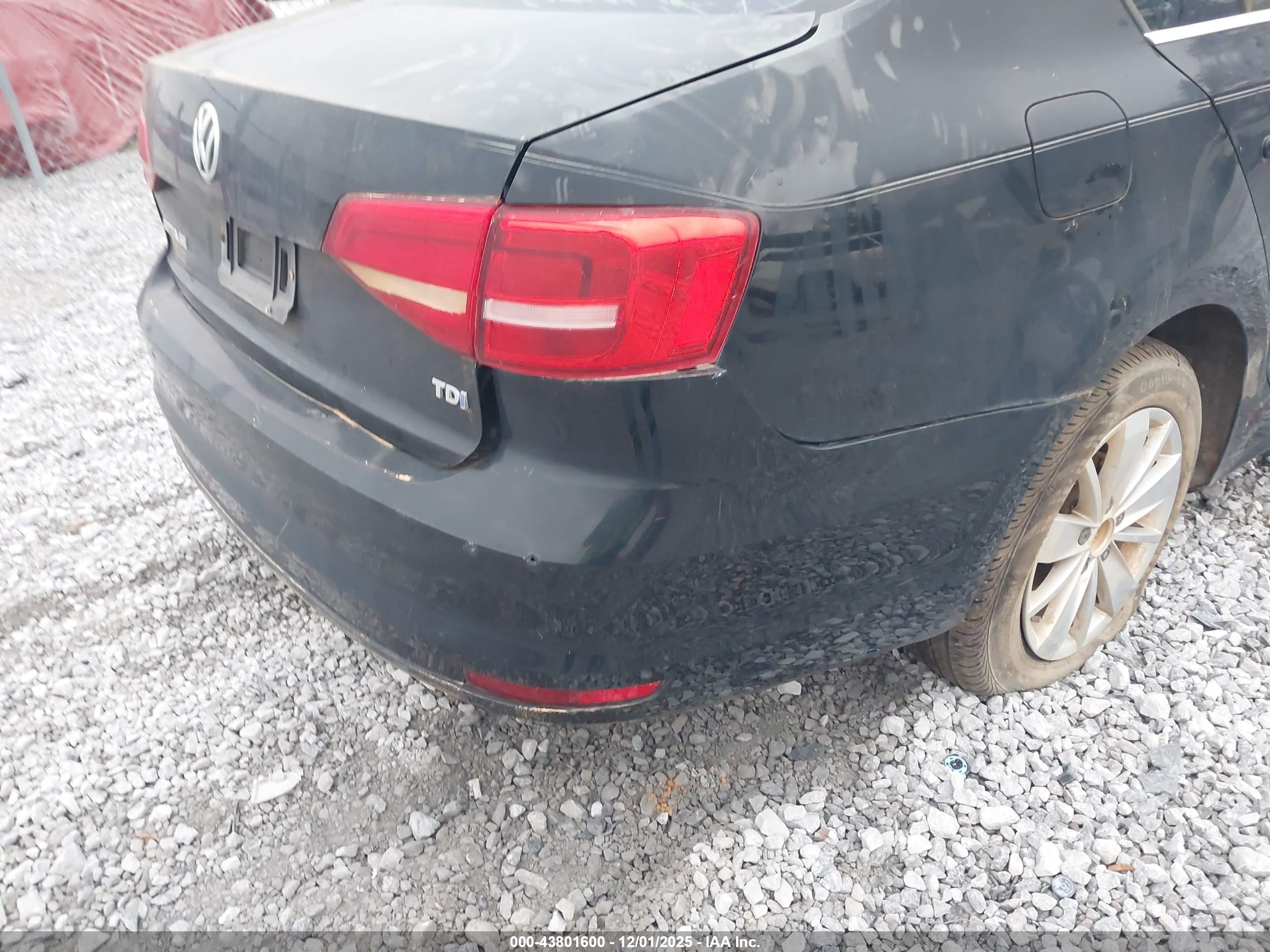 VOLKSWAGEN JETTA image 6