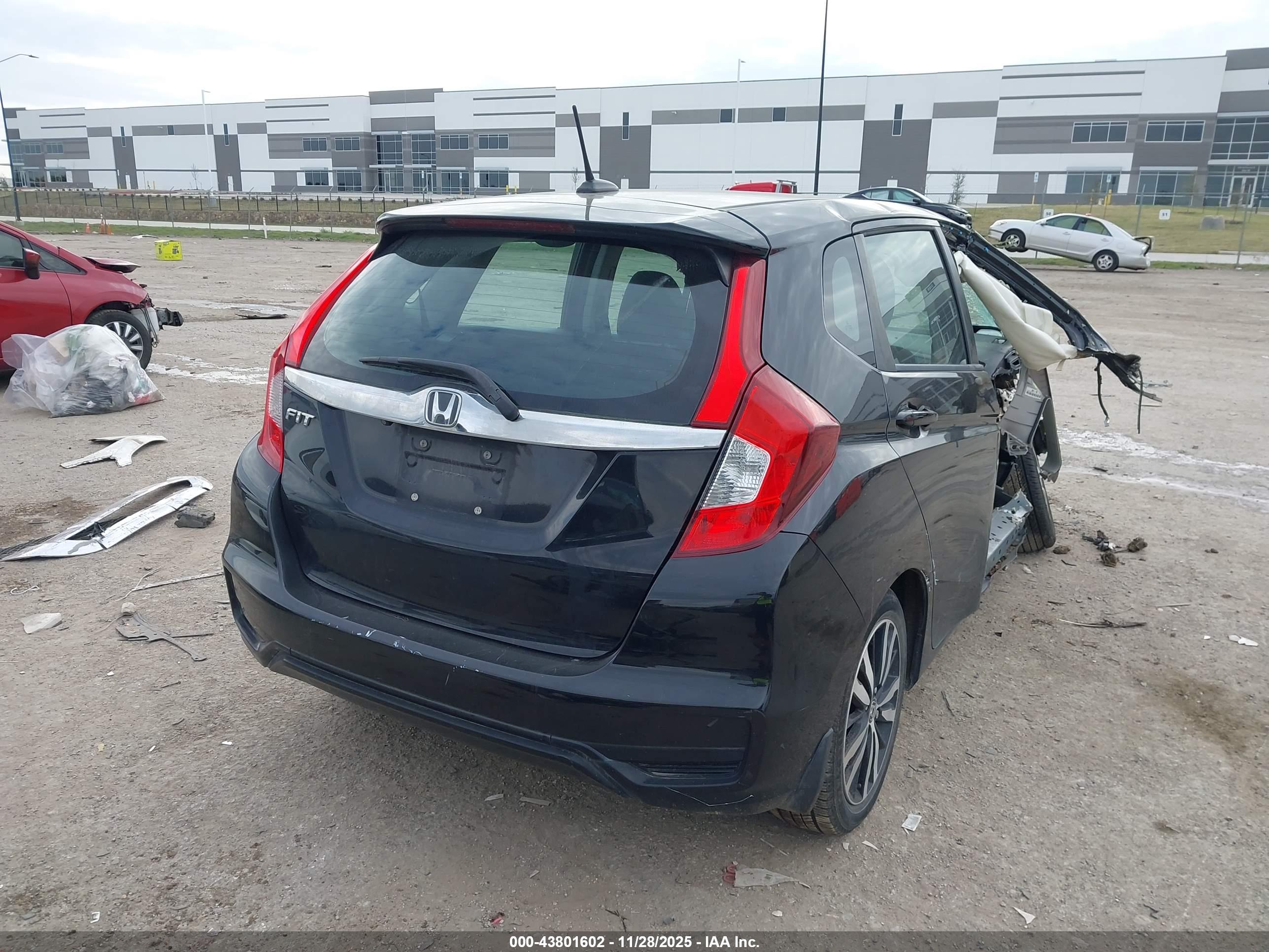 HONDA FIT image 4