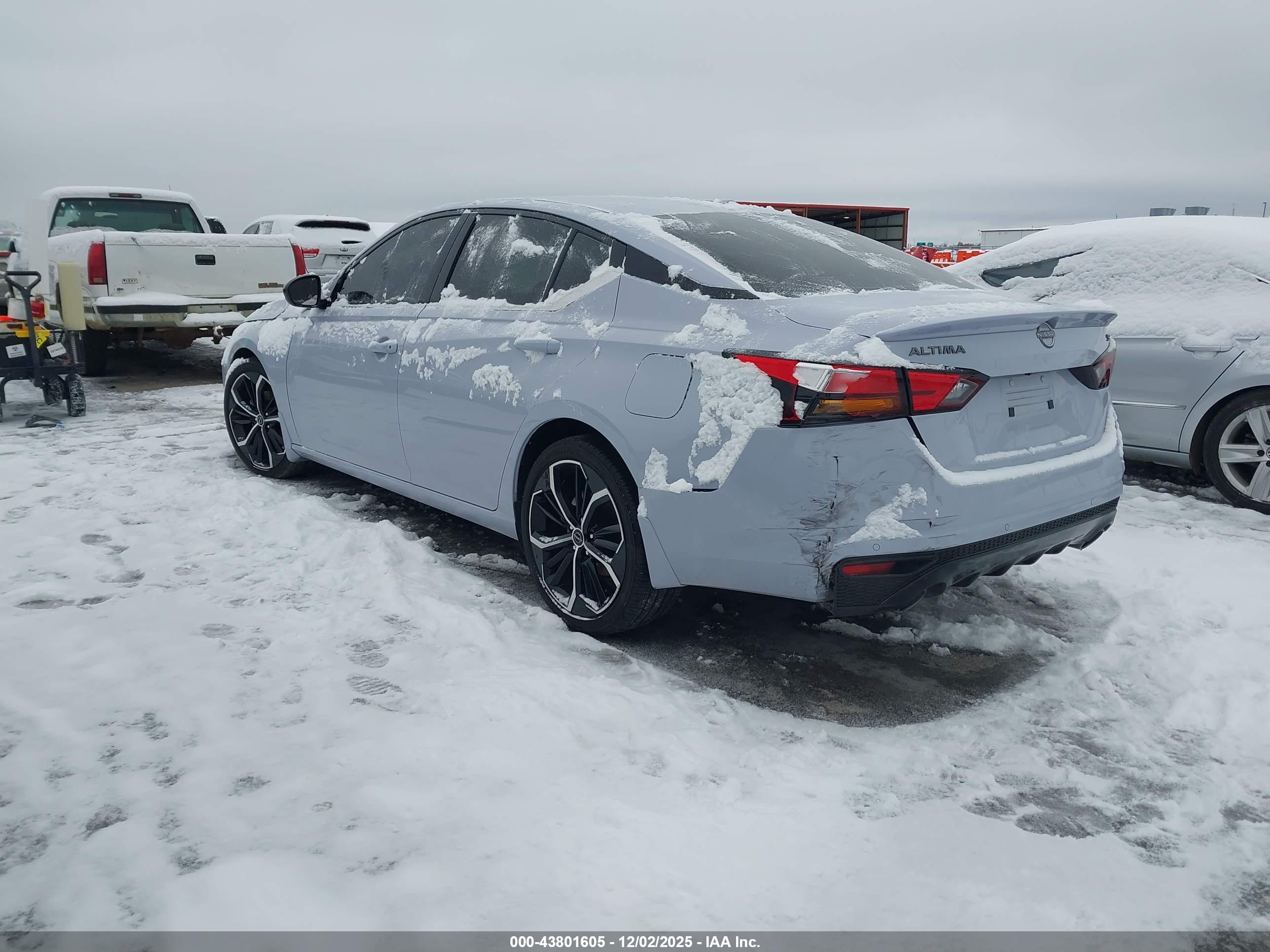 NISSAN ALTIMA image 3