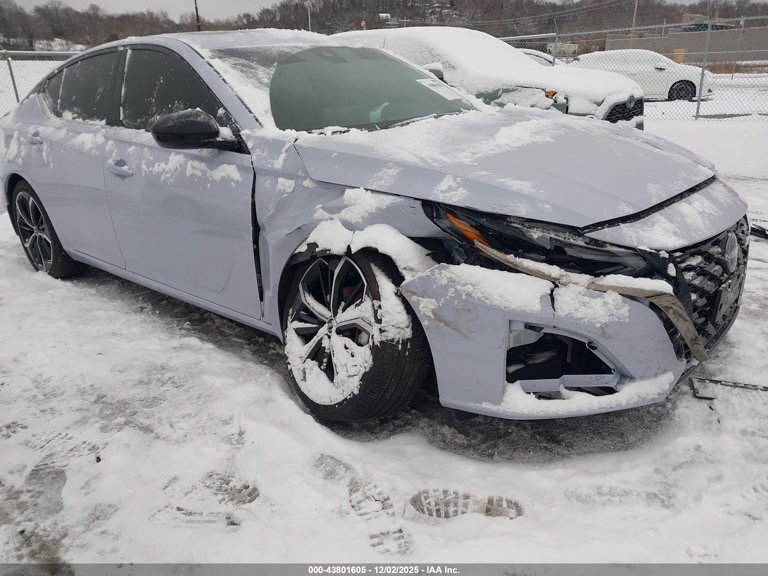 NISSAN ALTIMA image 6