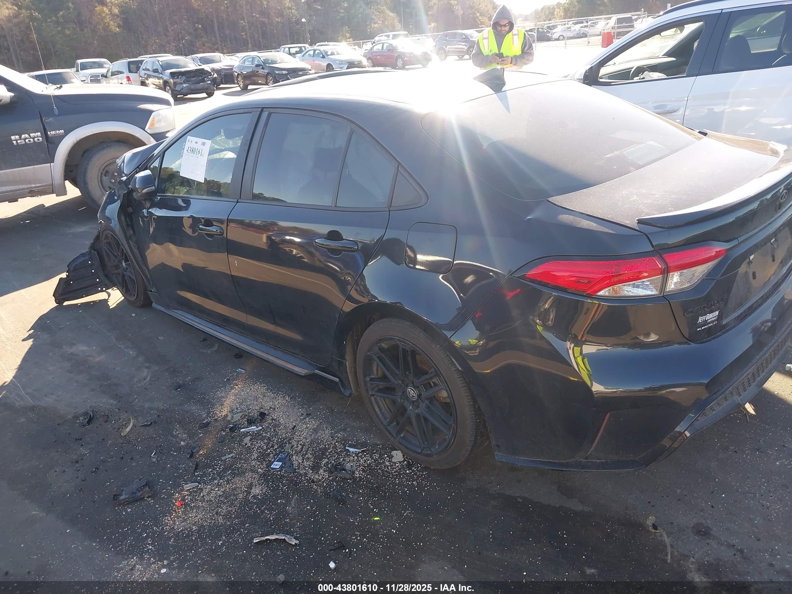 TOYOTA COROLLA image 3