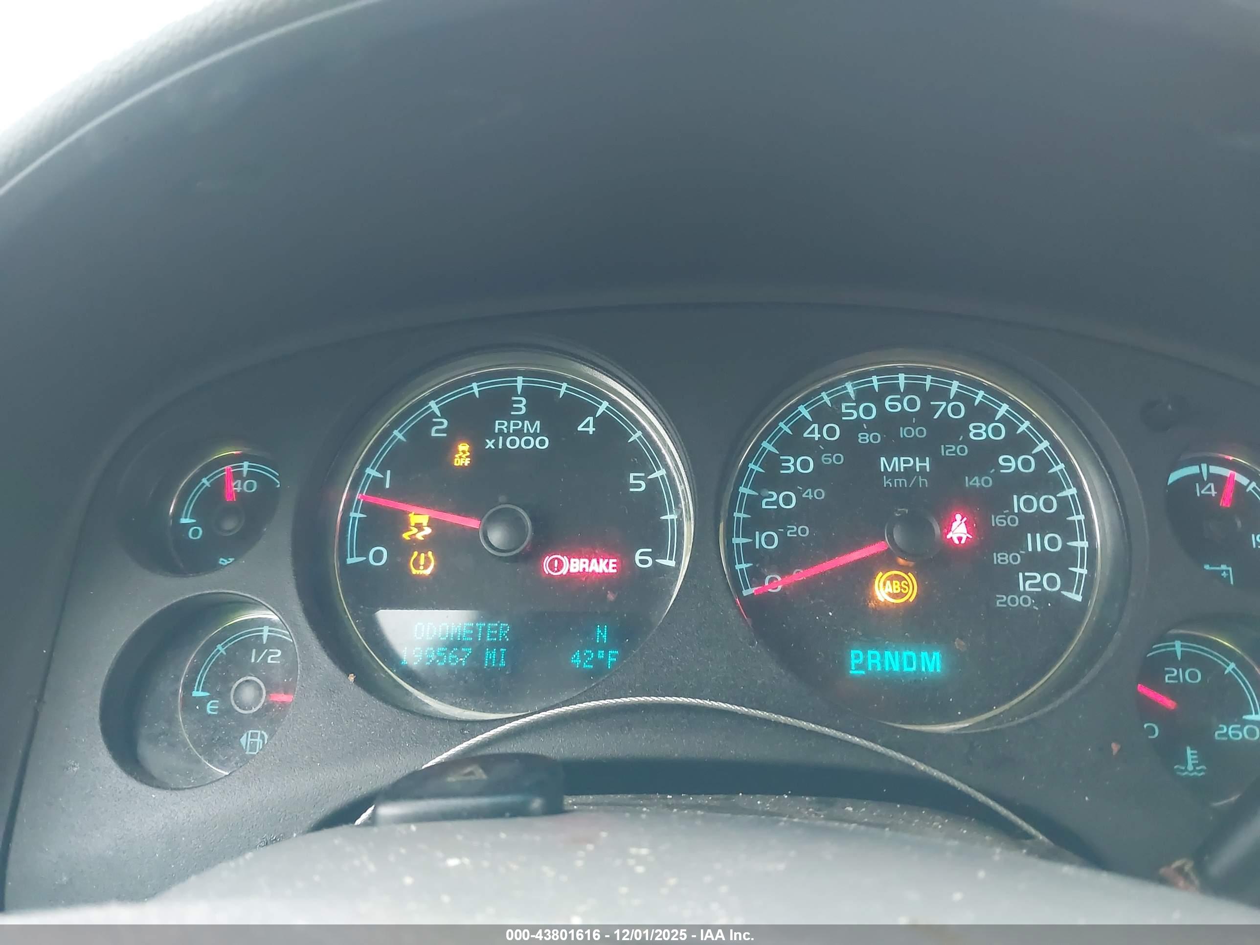 GMC YUKON image 7