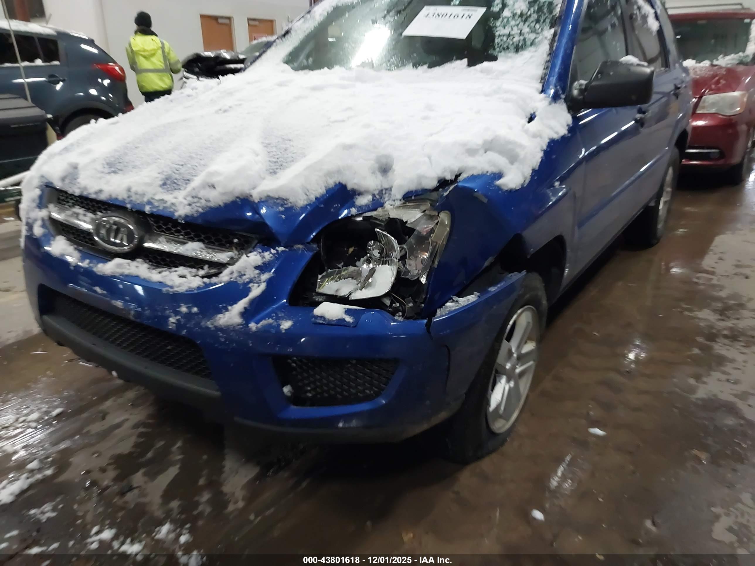 KIA SPORTAGE image 6