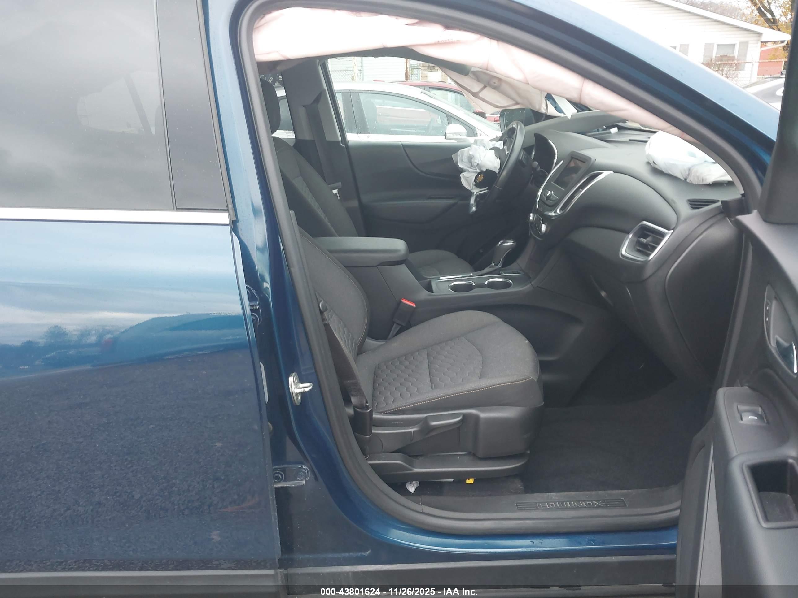 CHEVROLET EQUINOX image 5