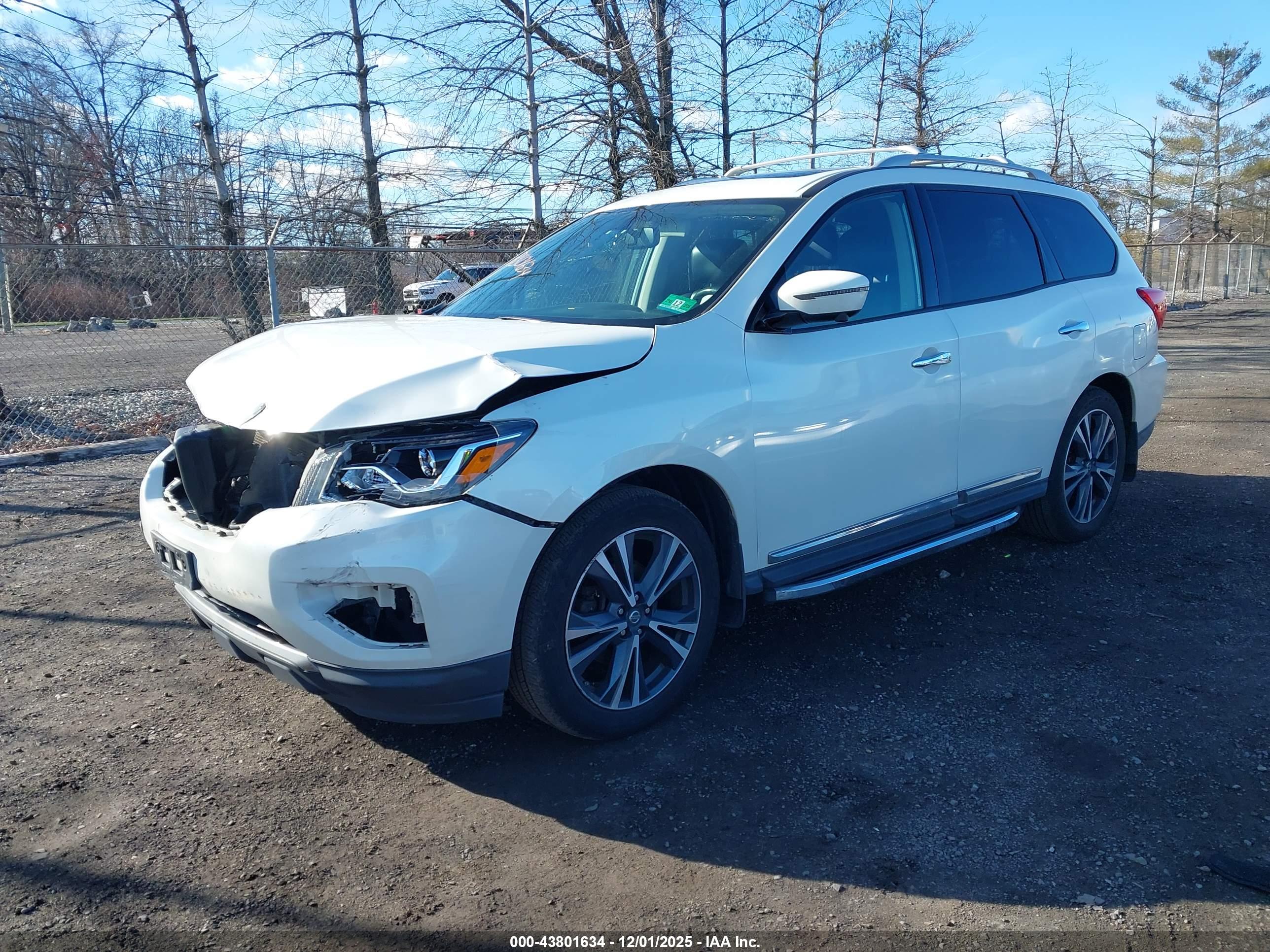NISSAN PATHFINDER image 2