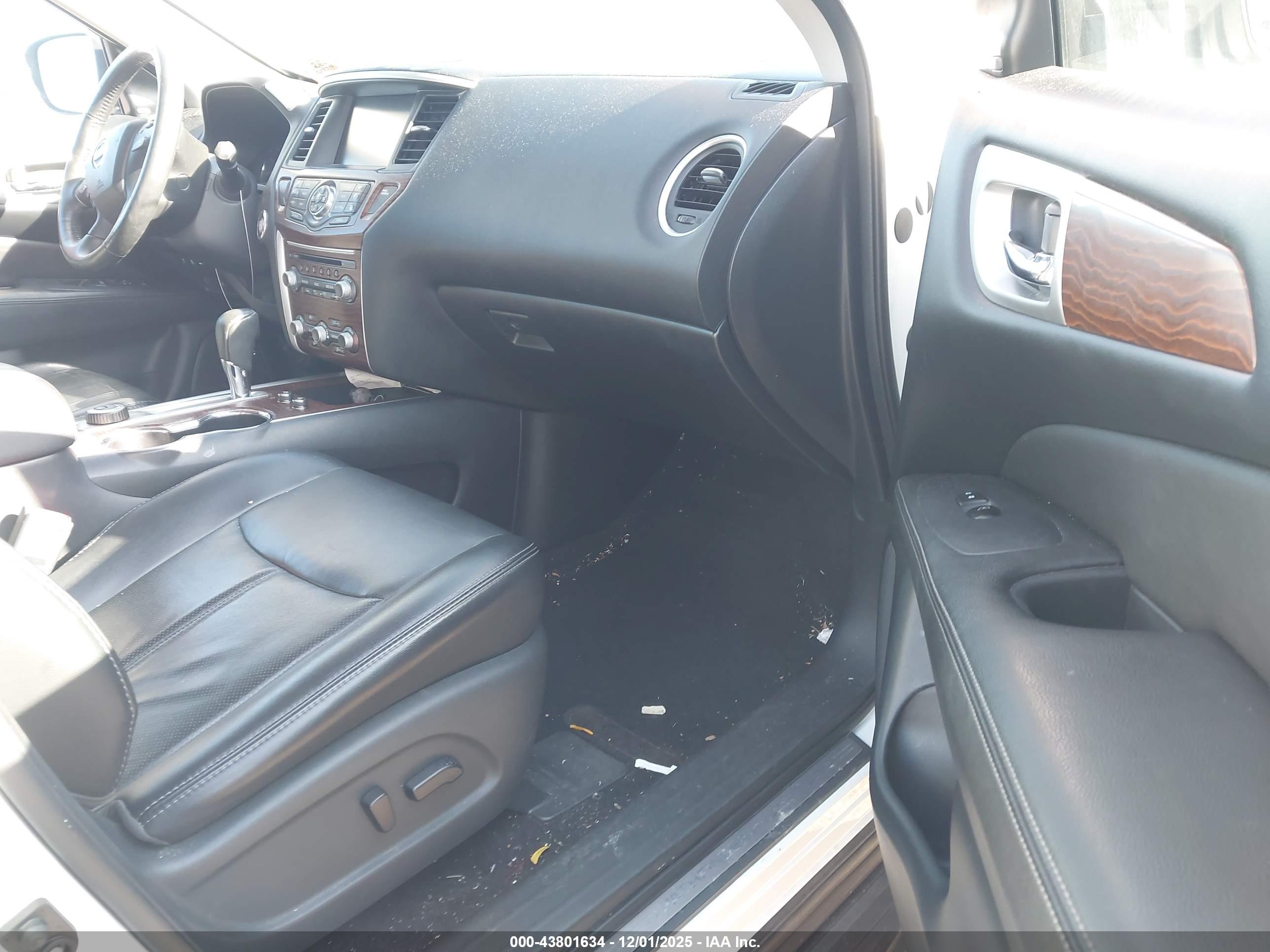 NISSAN PATHFINDER image 5