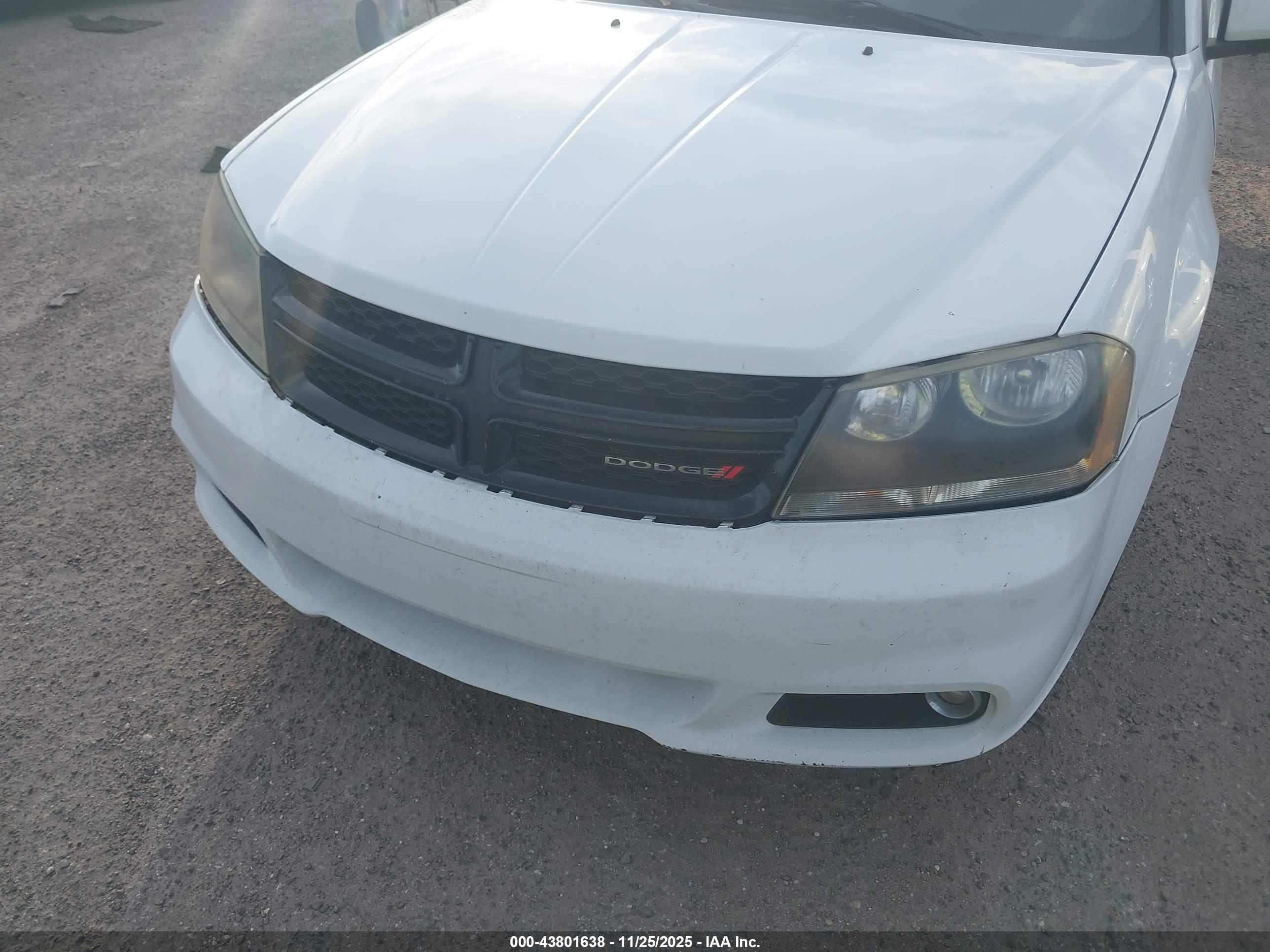 DODGE AVENGER image 6