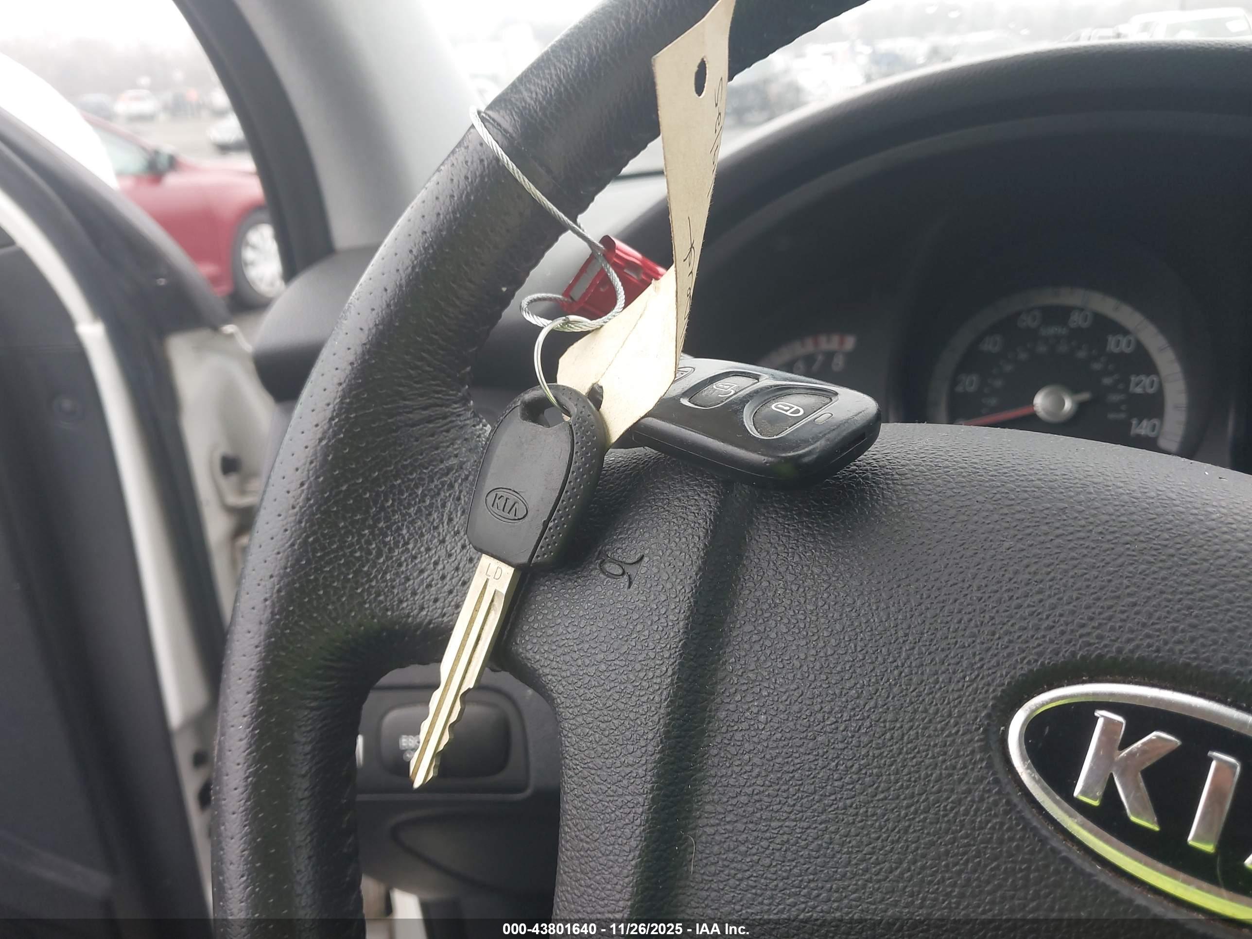 KIA SPORTAGE image 11