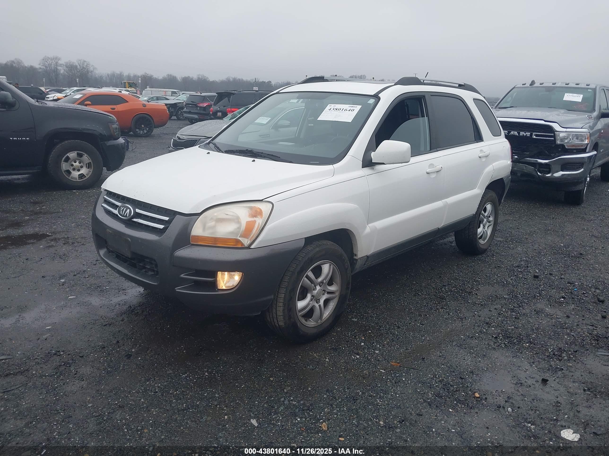 KIA SPORTAGE image 2