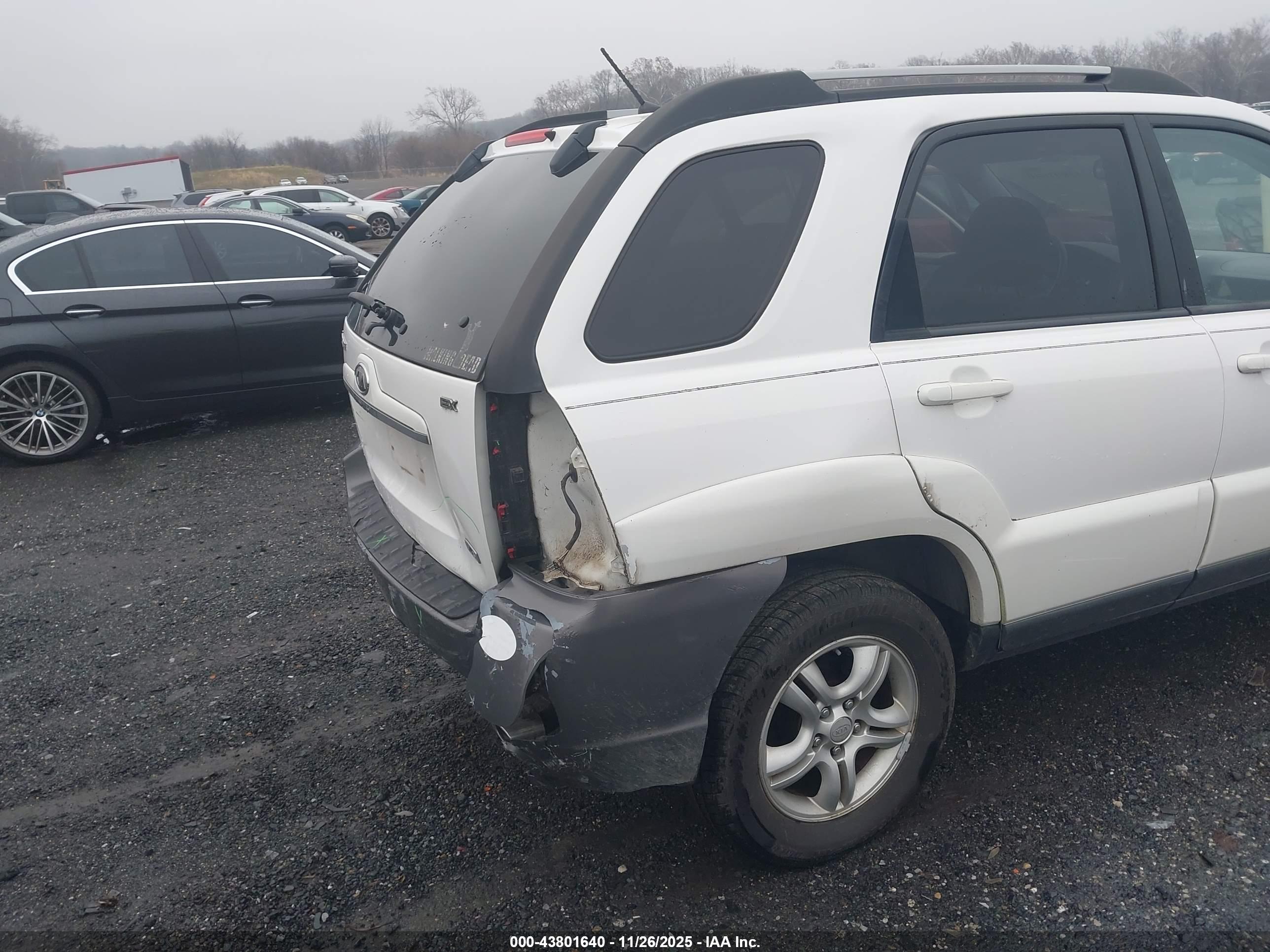 KIA SPORTAGE image 6