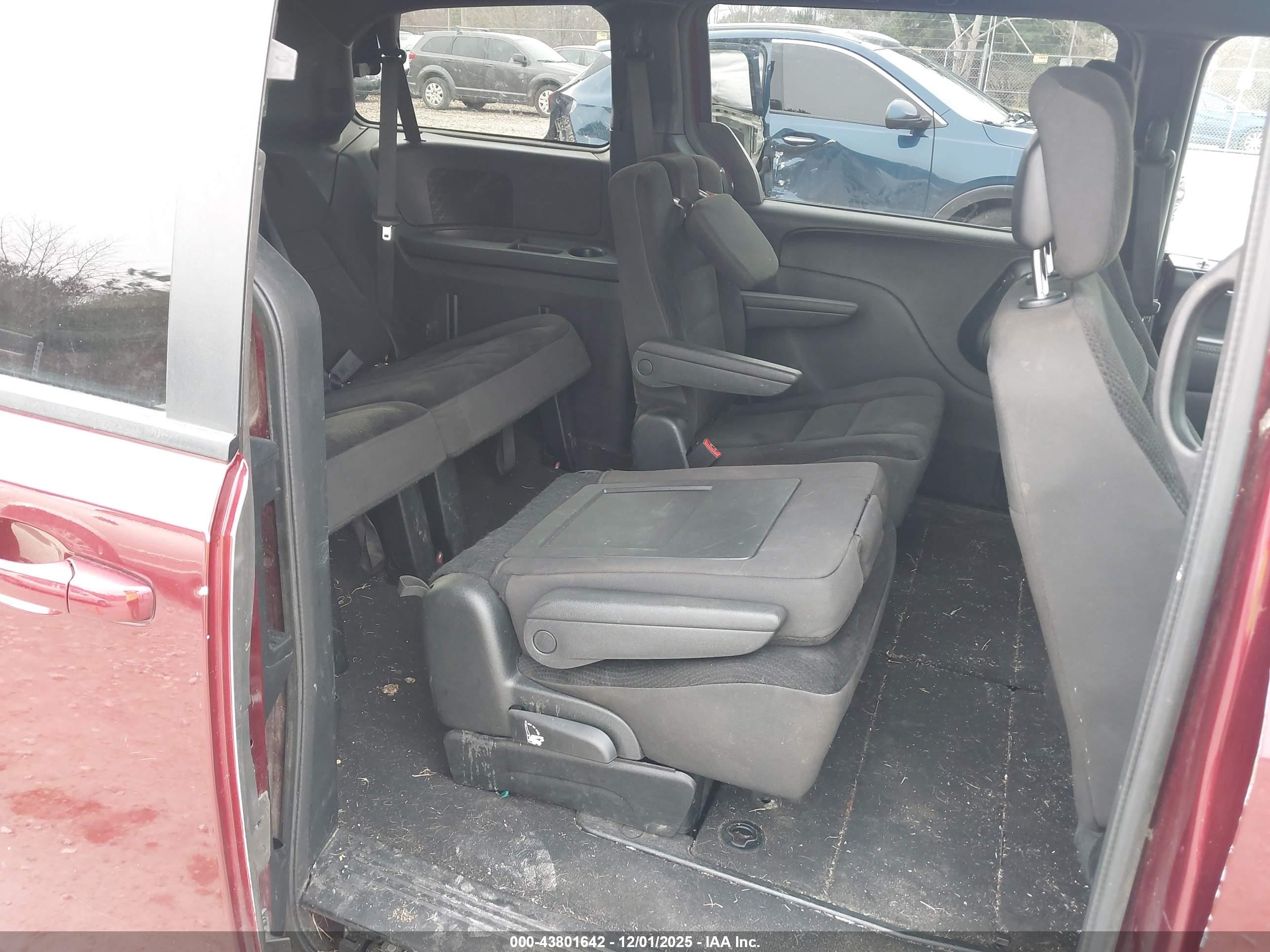 DODGE GRAND image 8