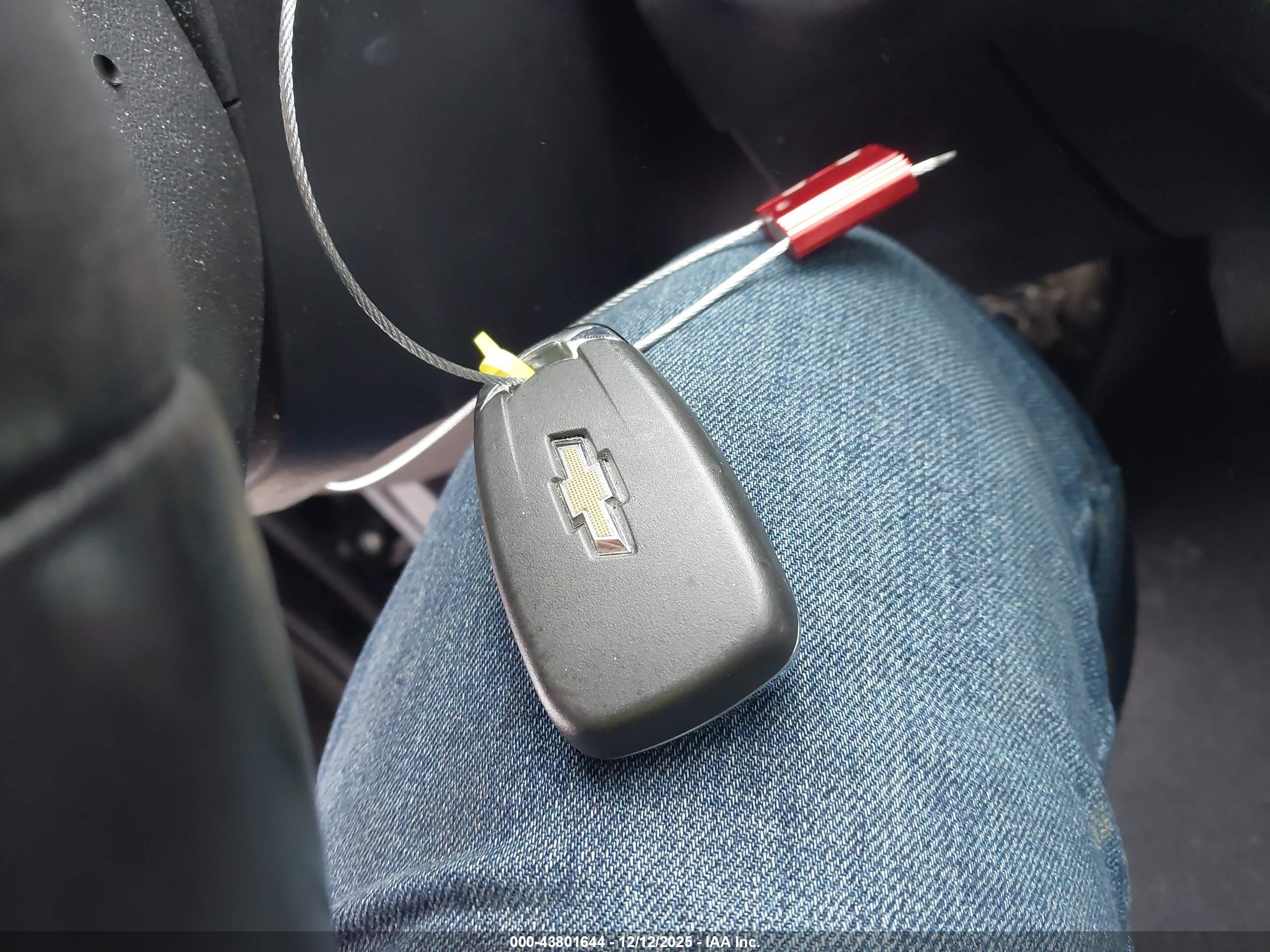 CHEVROLET EQUINOX image 11