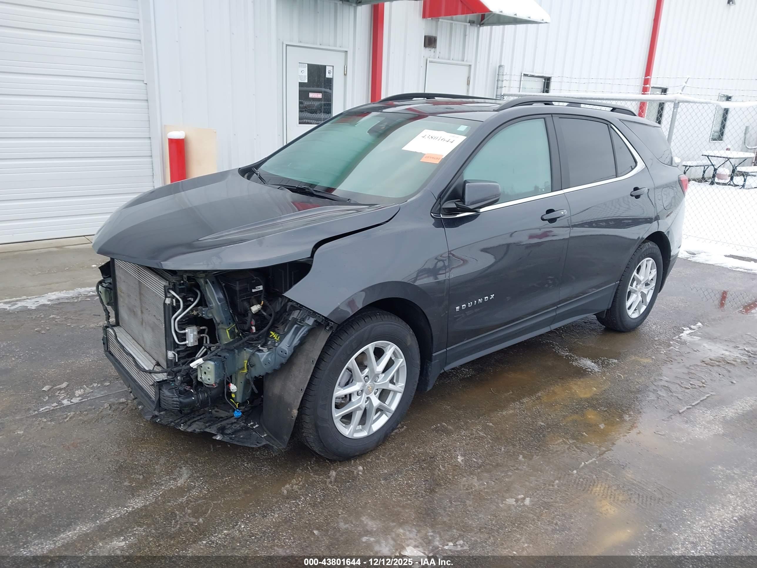 CHEVROLET EQUINOX image 2