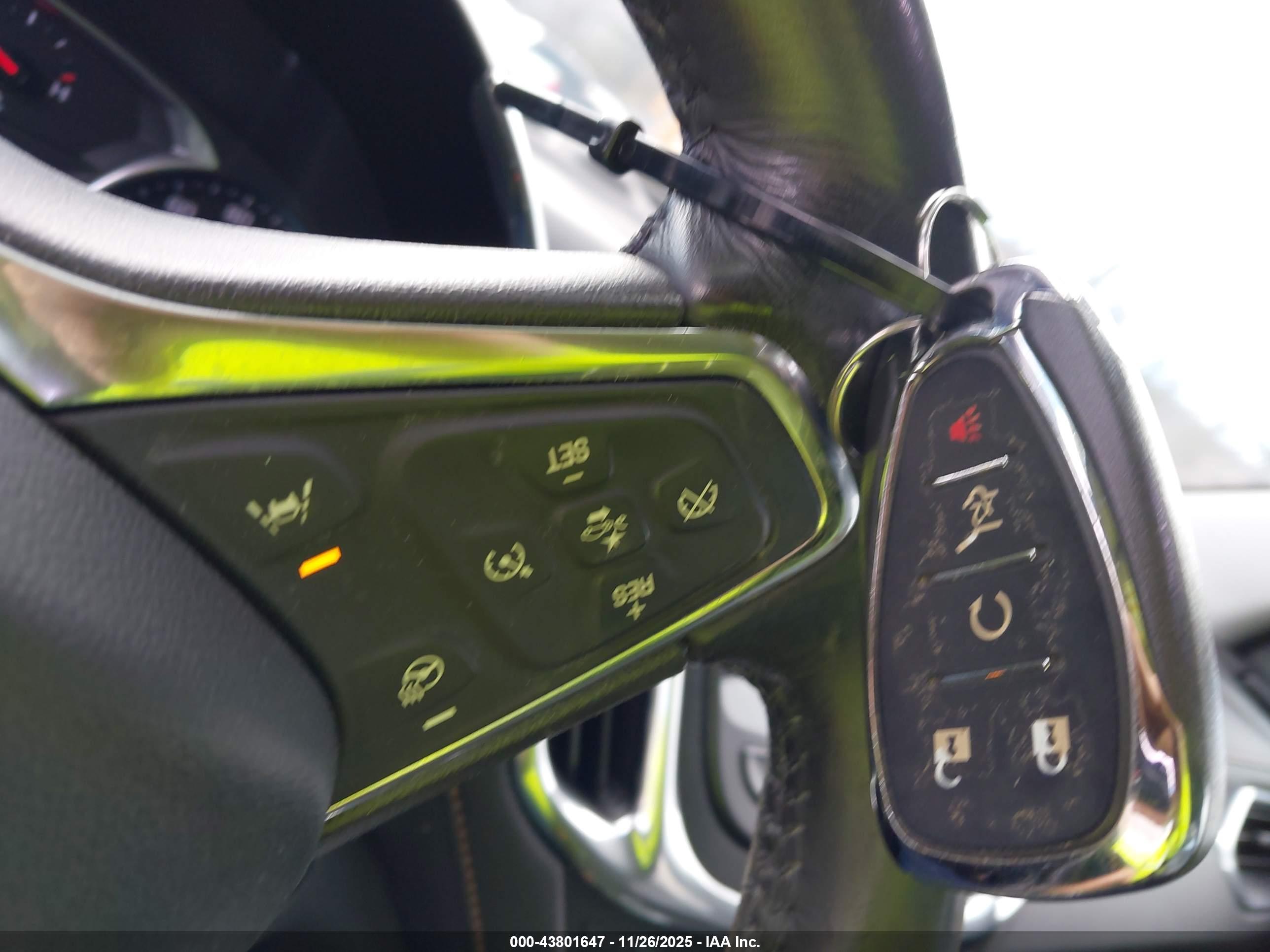 CHEVROLET EQUINOX image 11