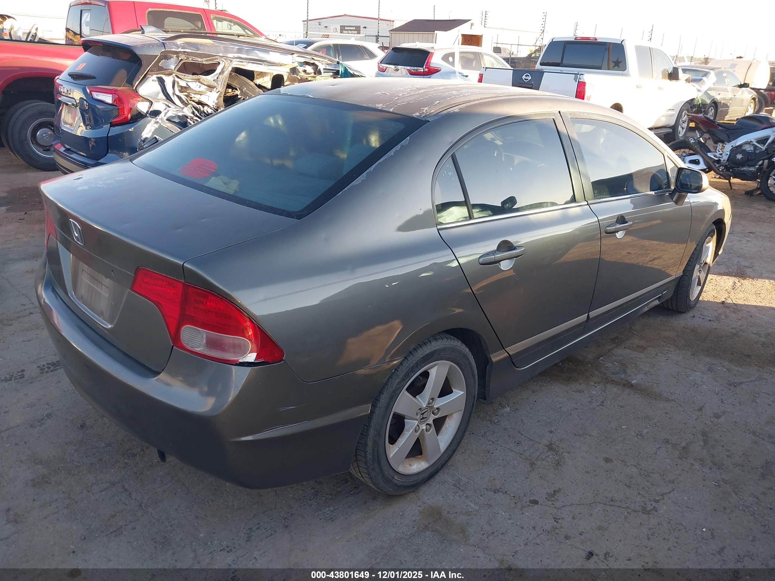 HONDA CIVIC image 4