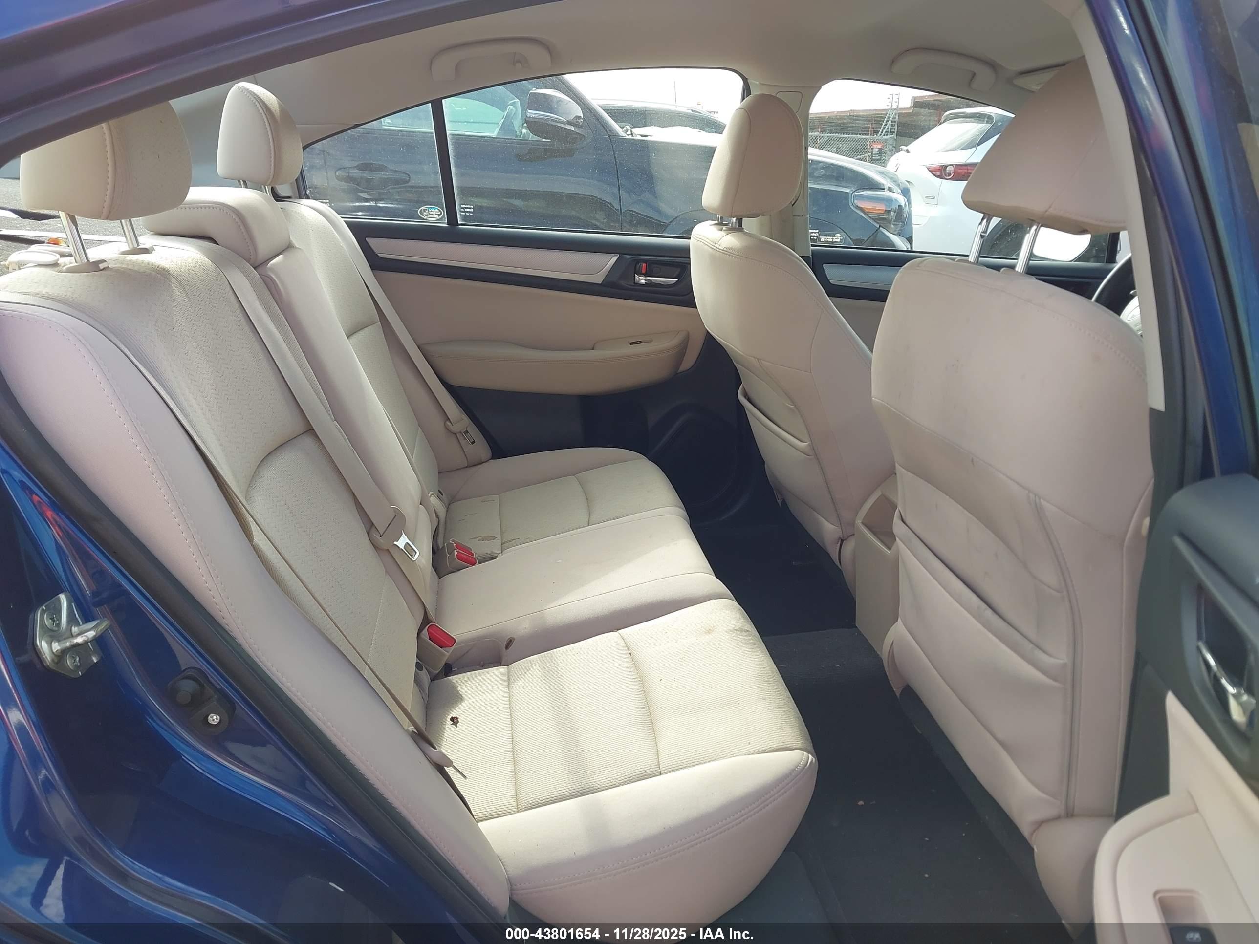 SUBARU LEGACY image 8