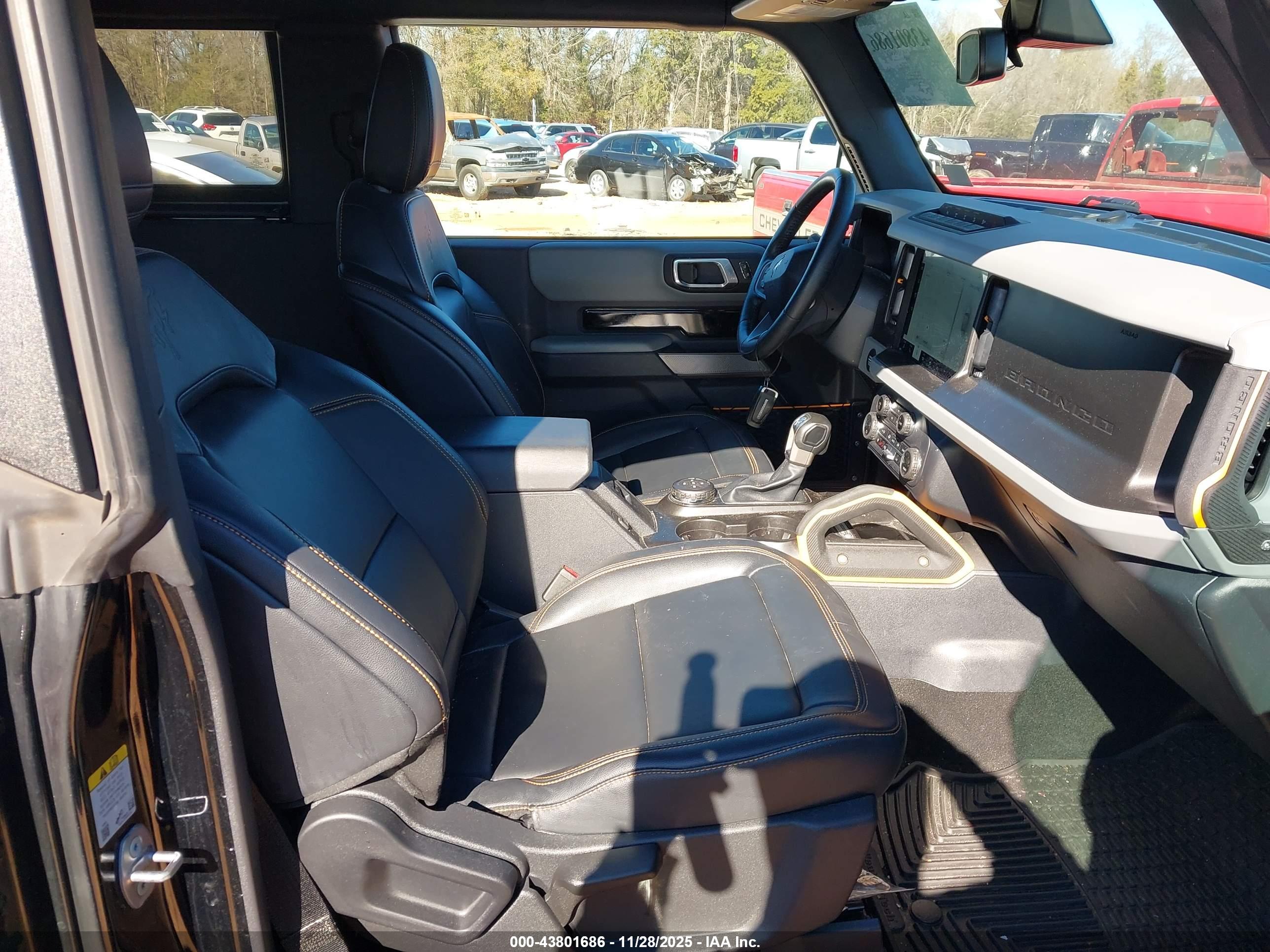 FORD BRONCO image 5
