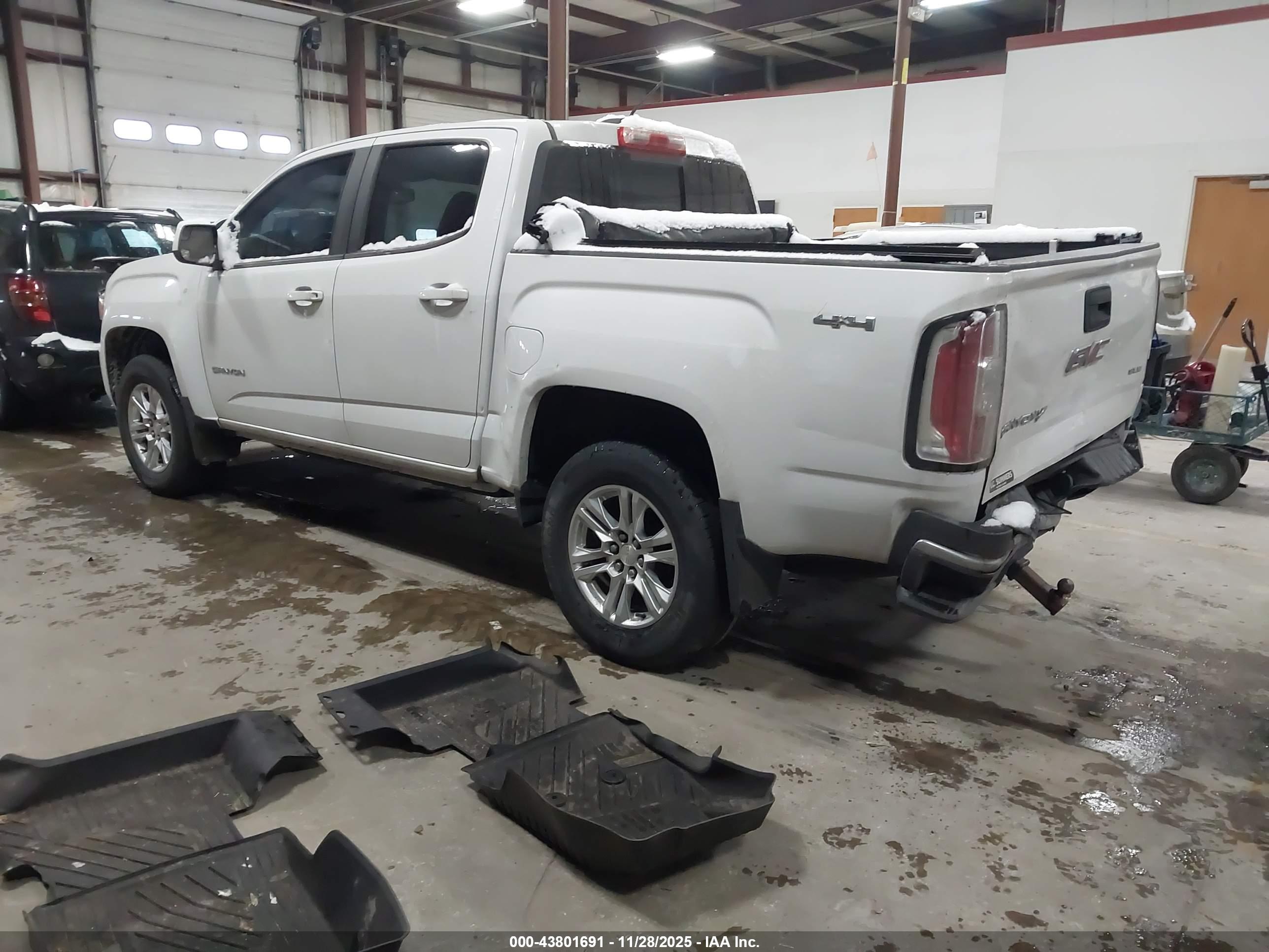 GMC CANYON image 3
