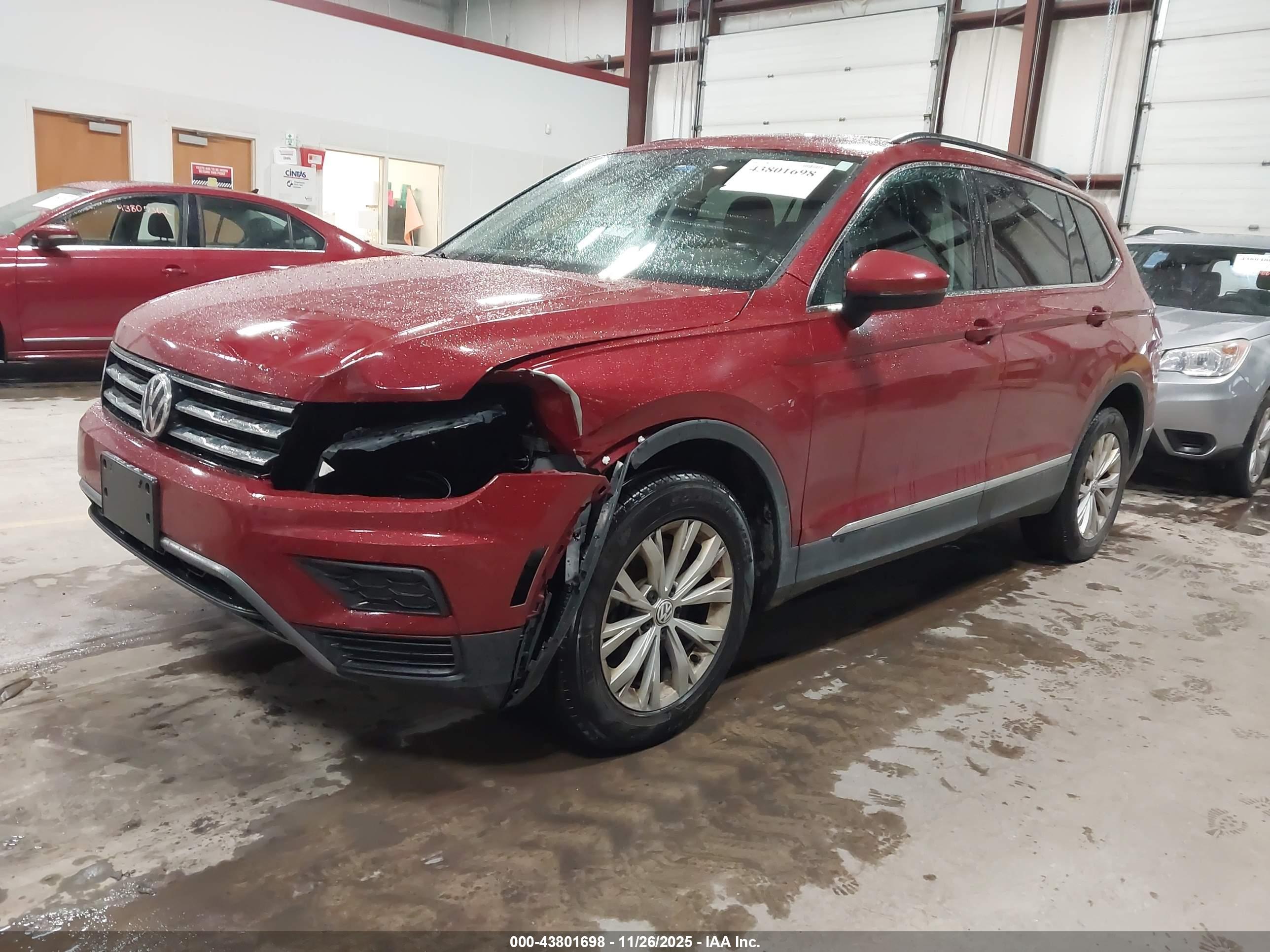 VOLKSWAGEN TIGUAN image 2