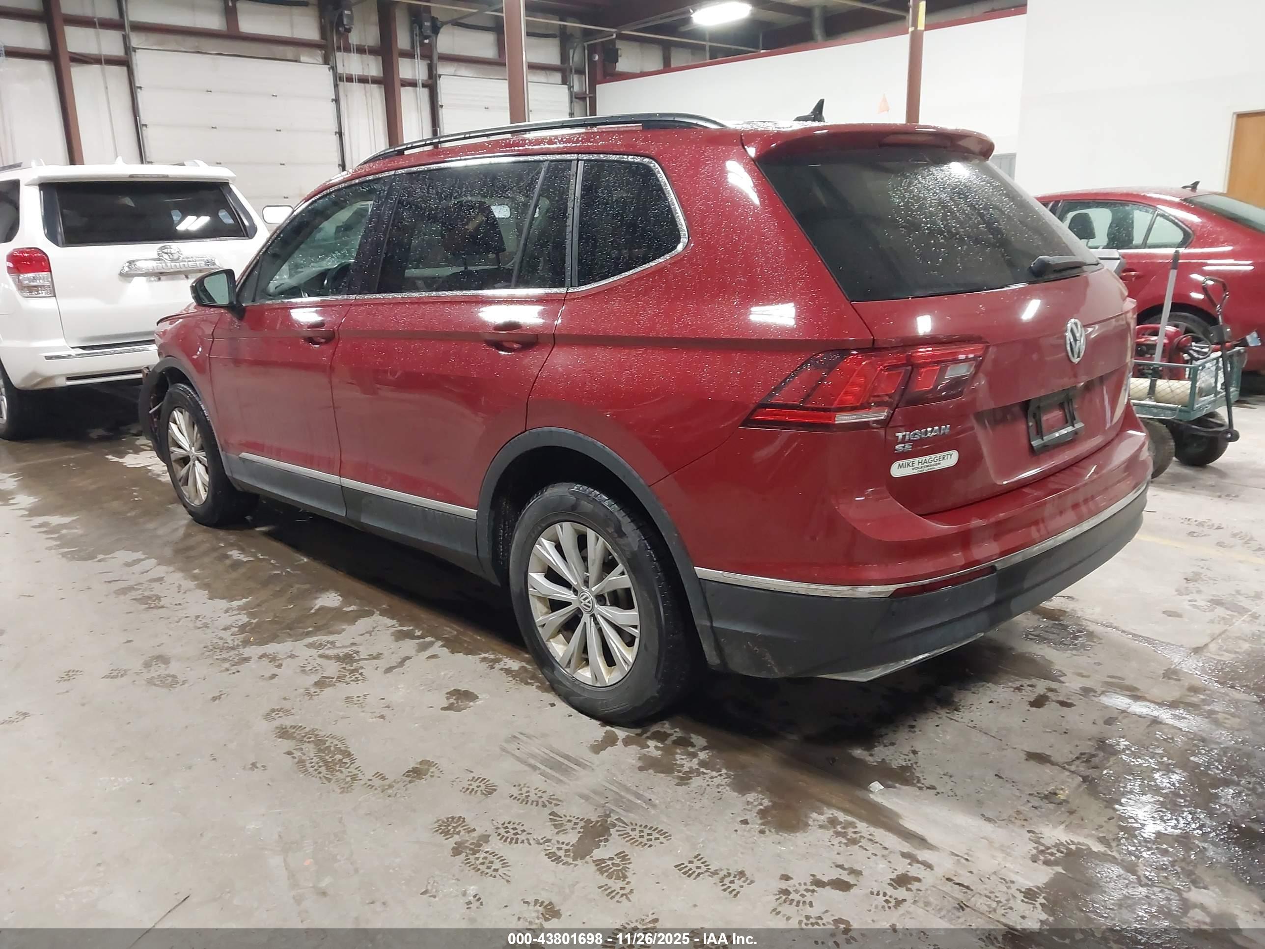 VOLKSWAGEN TIGUAN image 3