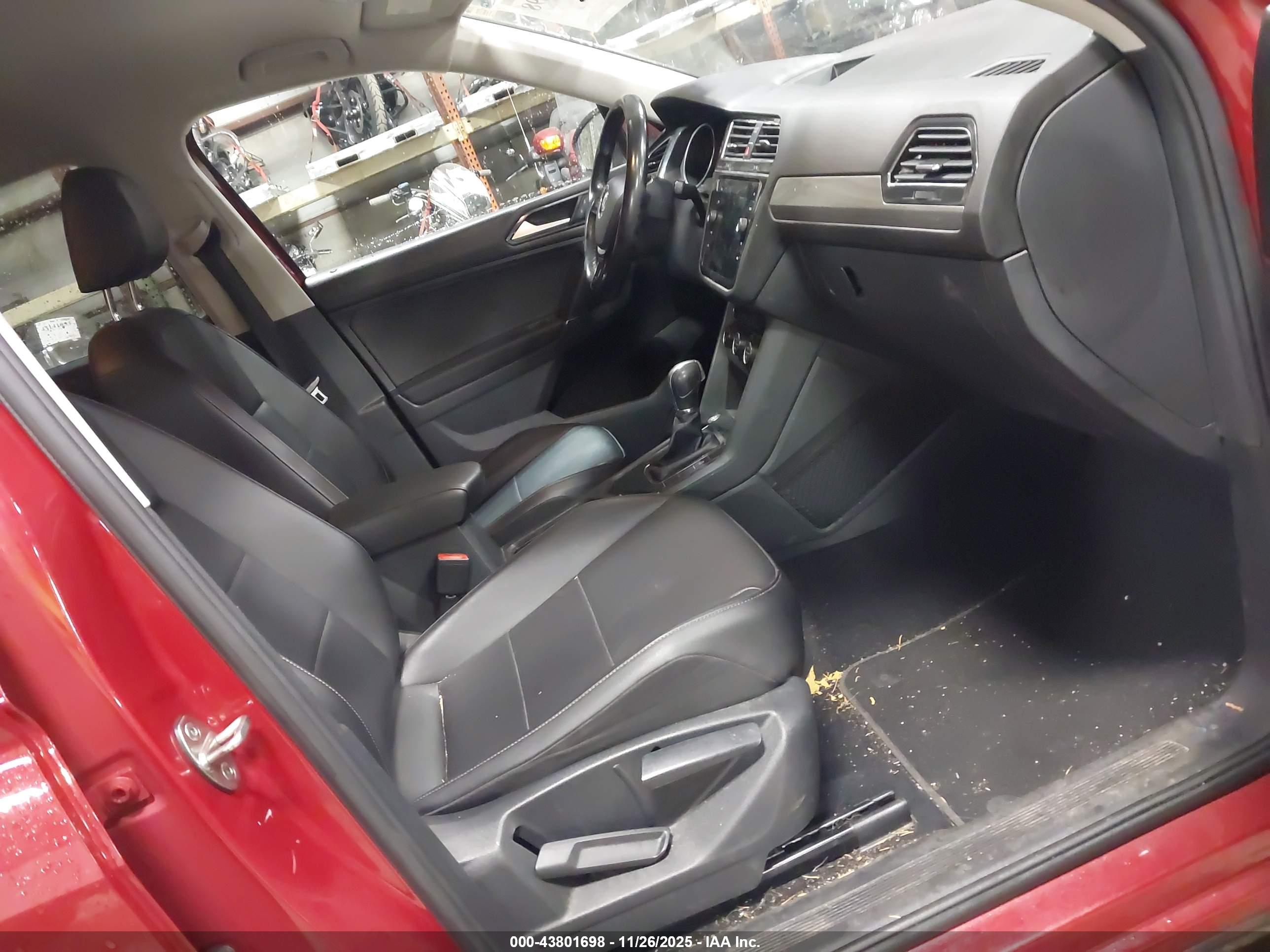 VOLKSWAGEN TIGUAN image 5