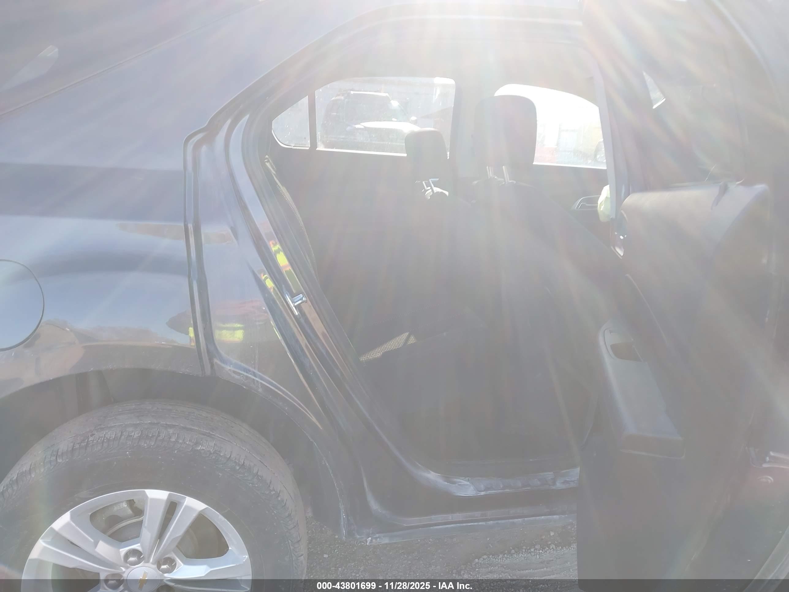 CHEVROLET EQUINOX image 8