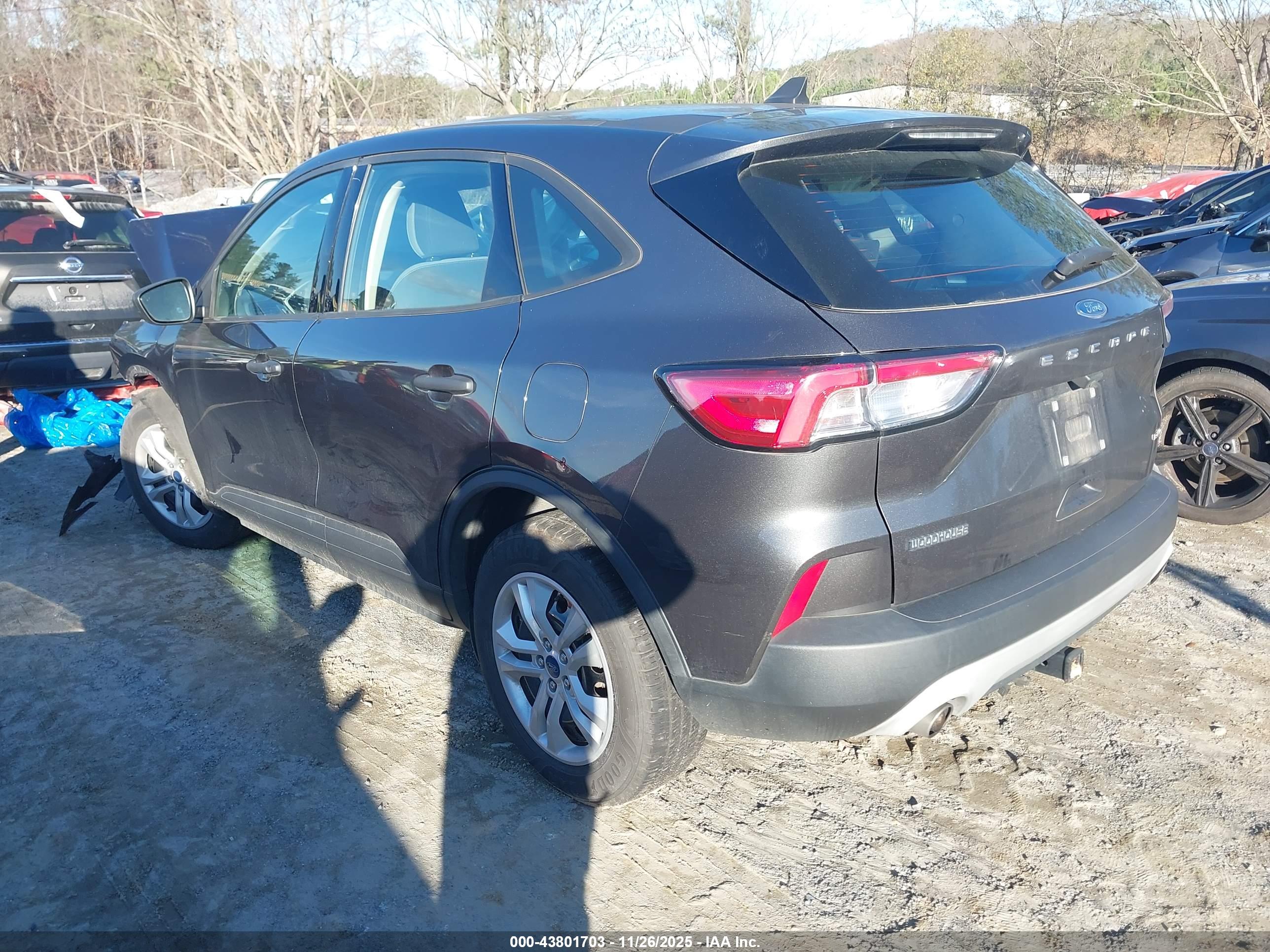 FORD ESCAPE image 3