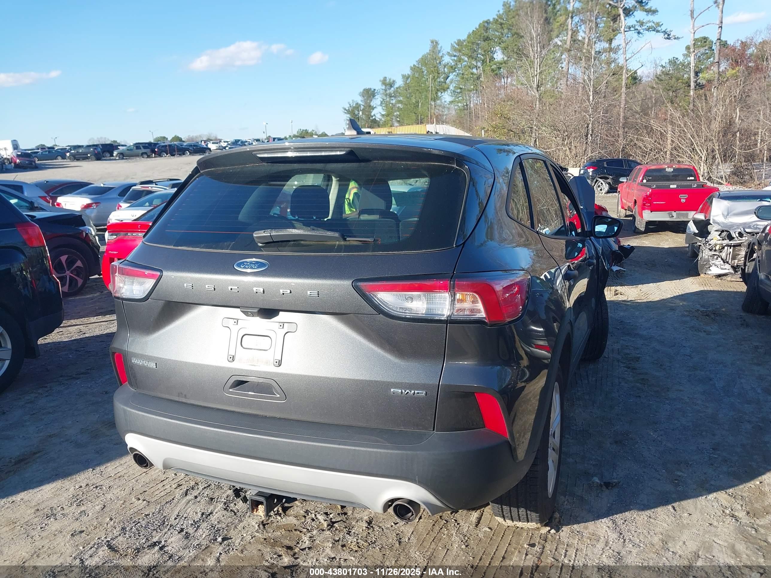 FORD ESCAPE image 4
