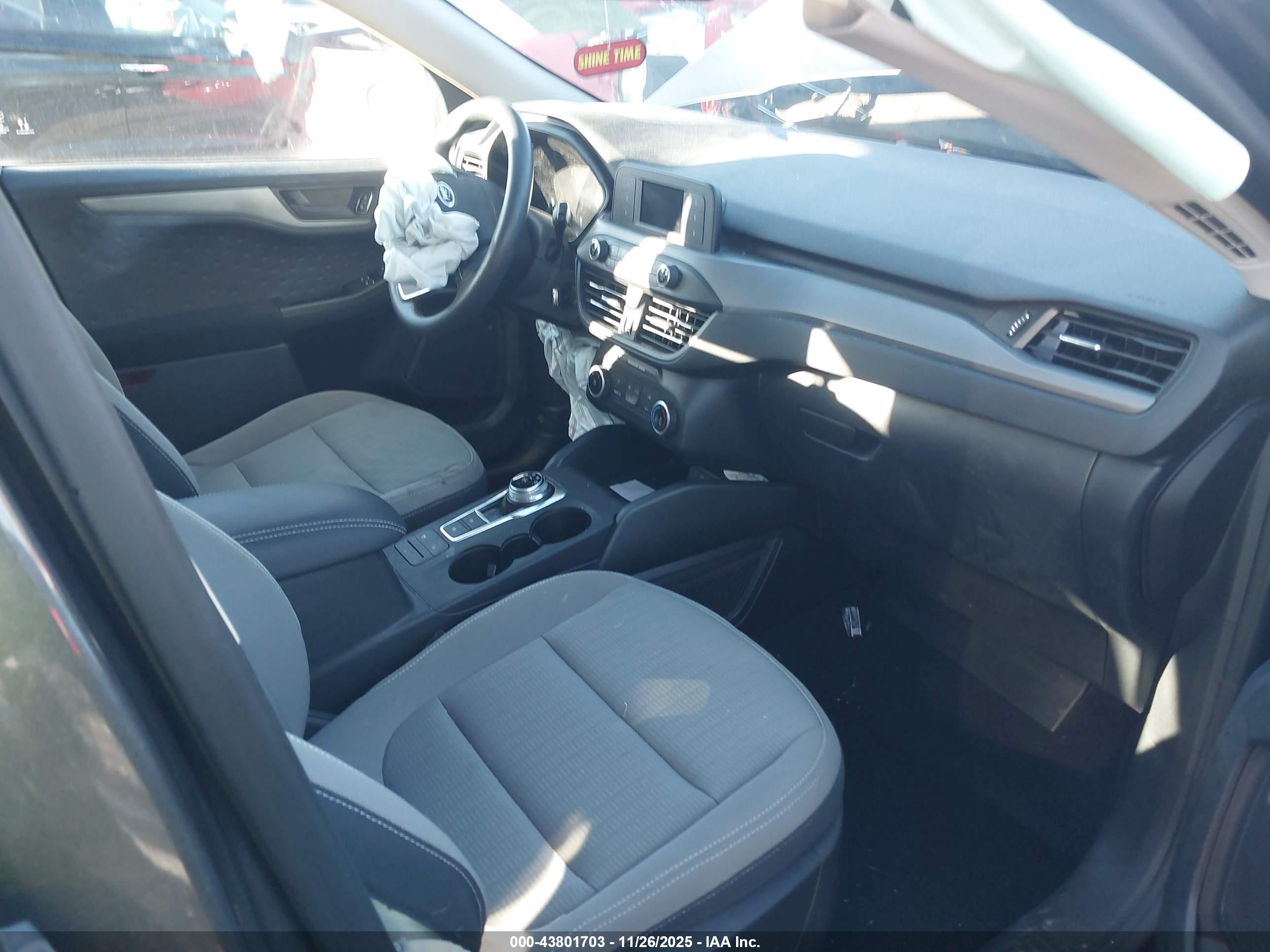 FORD ESCAPE image 5
