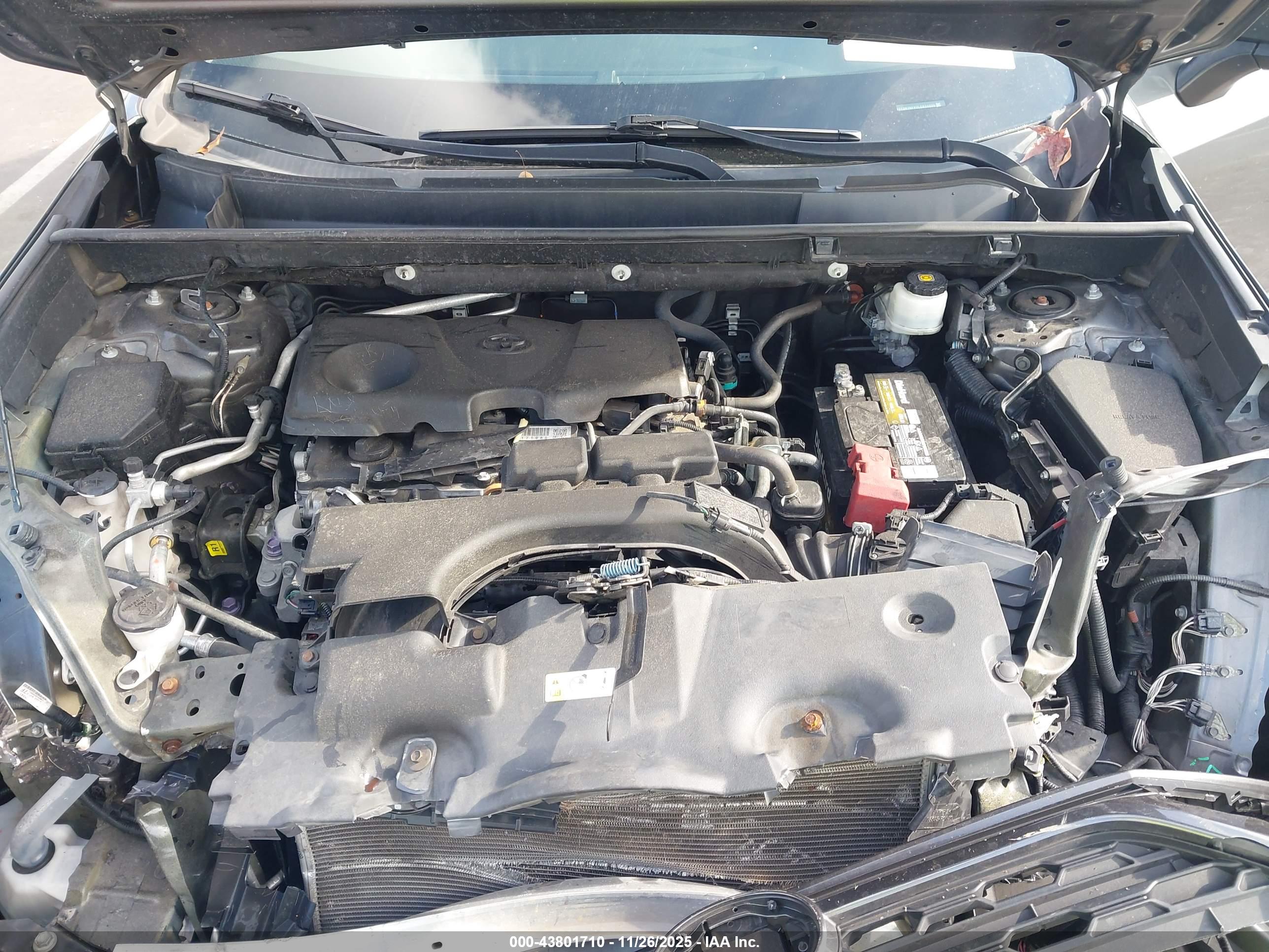TOYOTA RAV4 image 10