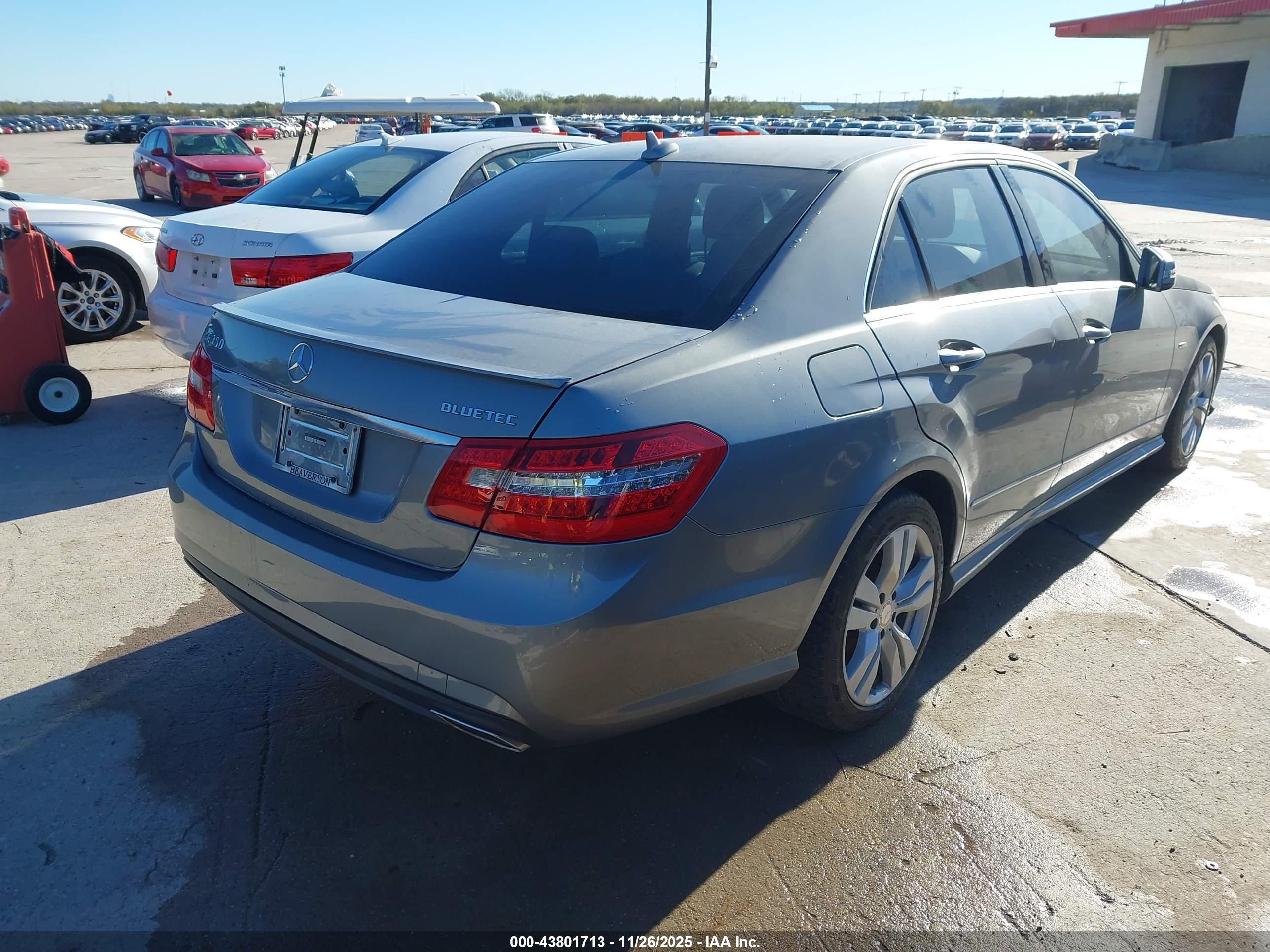 MERCEDES-BENZ E image 4
