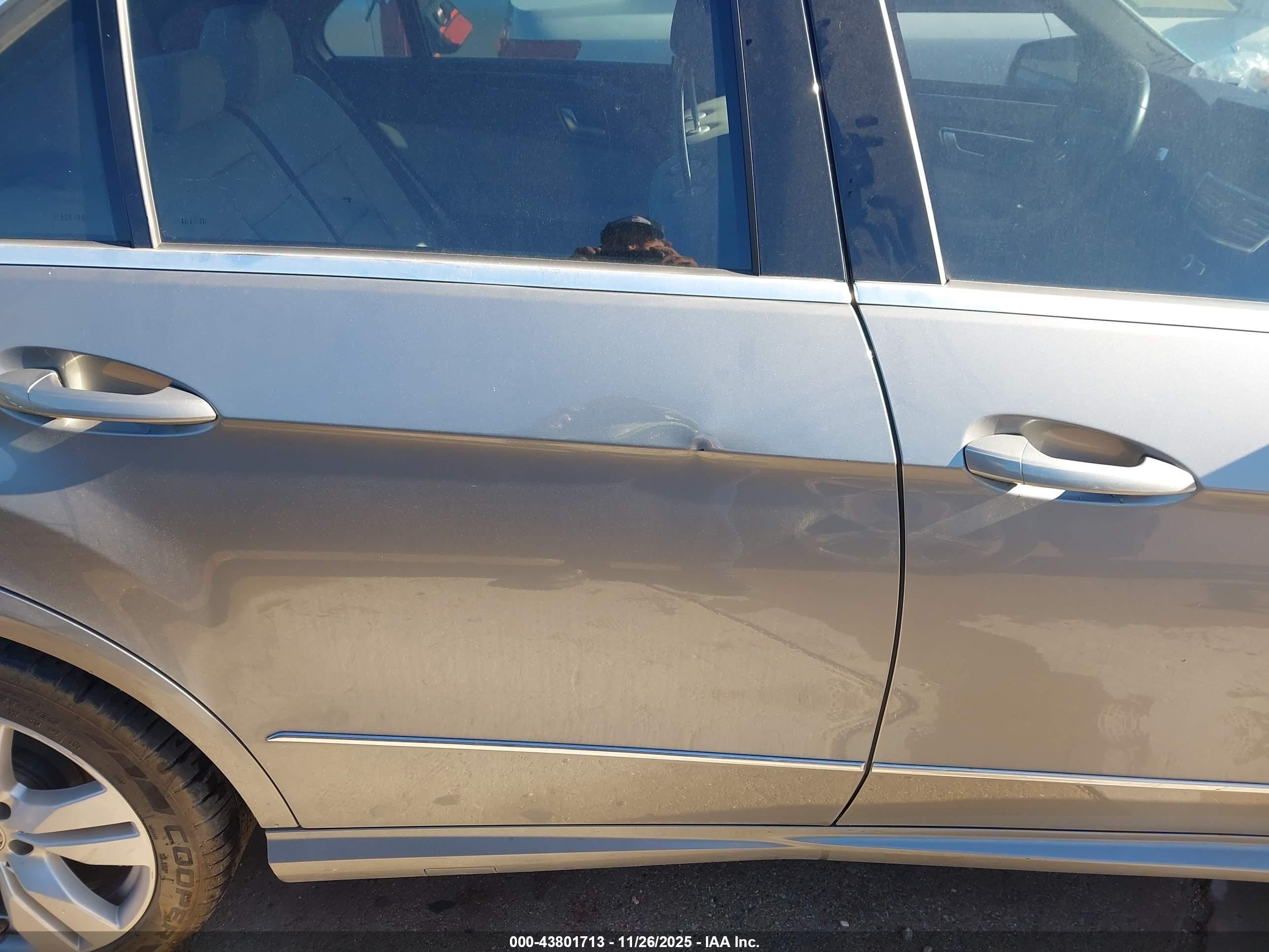 MERCEDES-BENZ E image 6